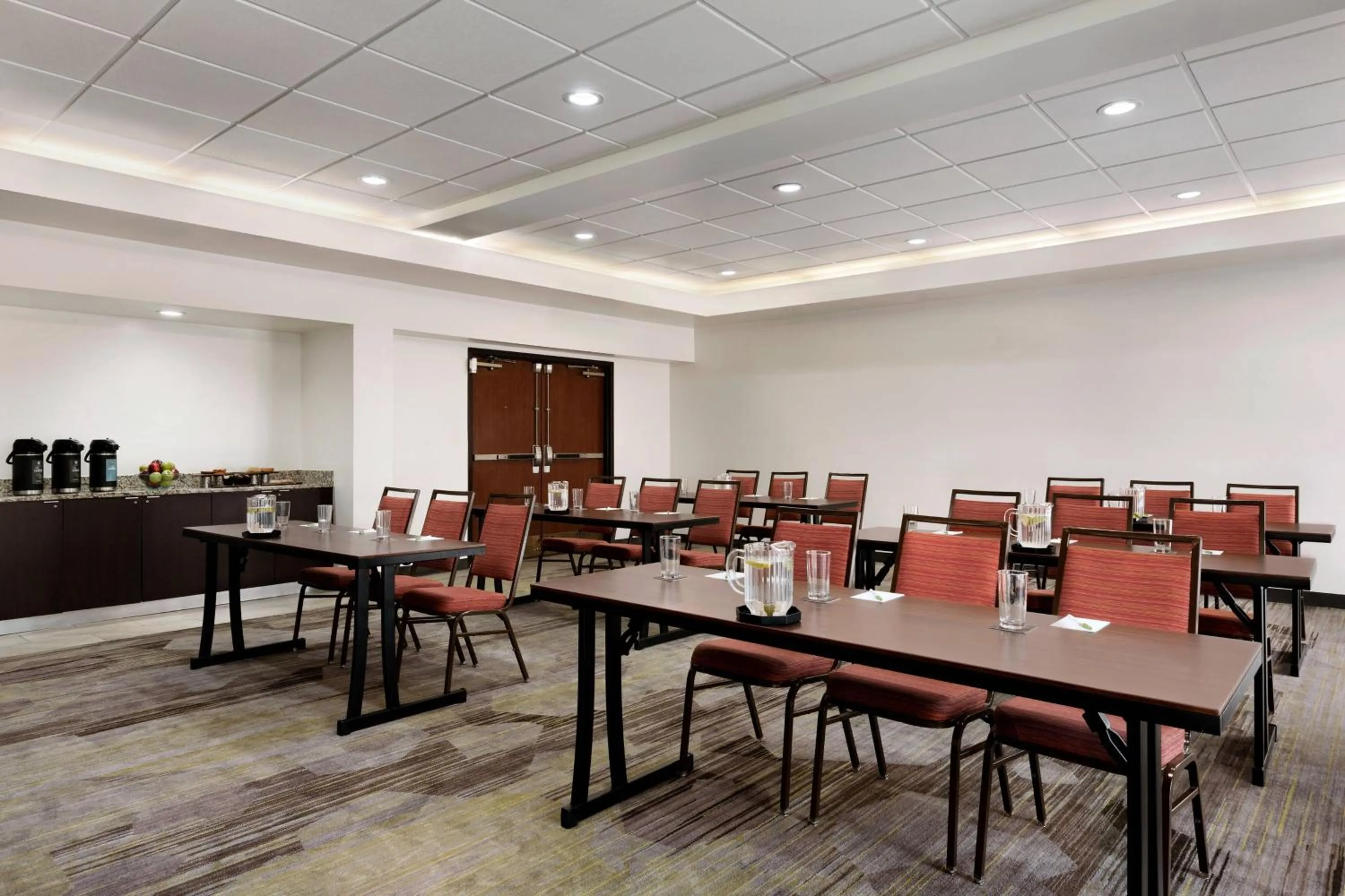 Meeting/conference room in Courtyard by Marriott Tulsa Central