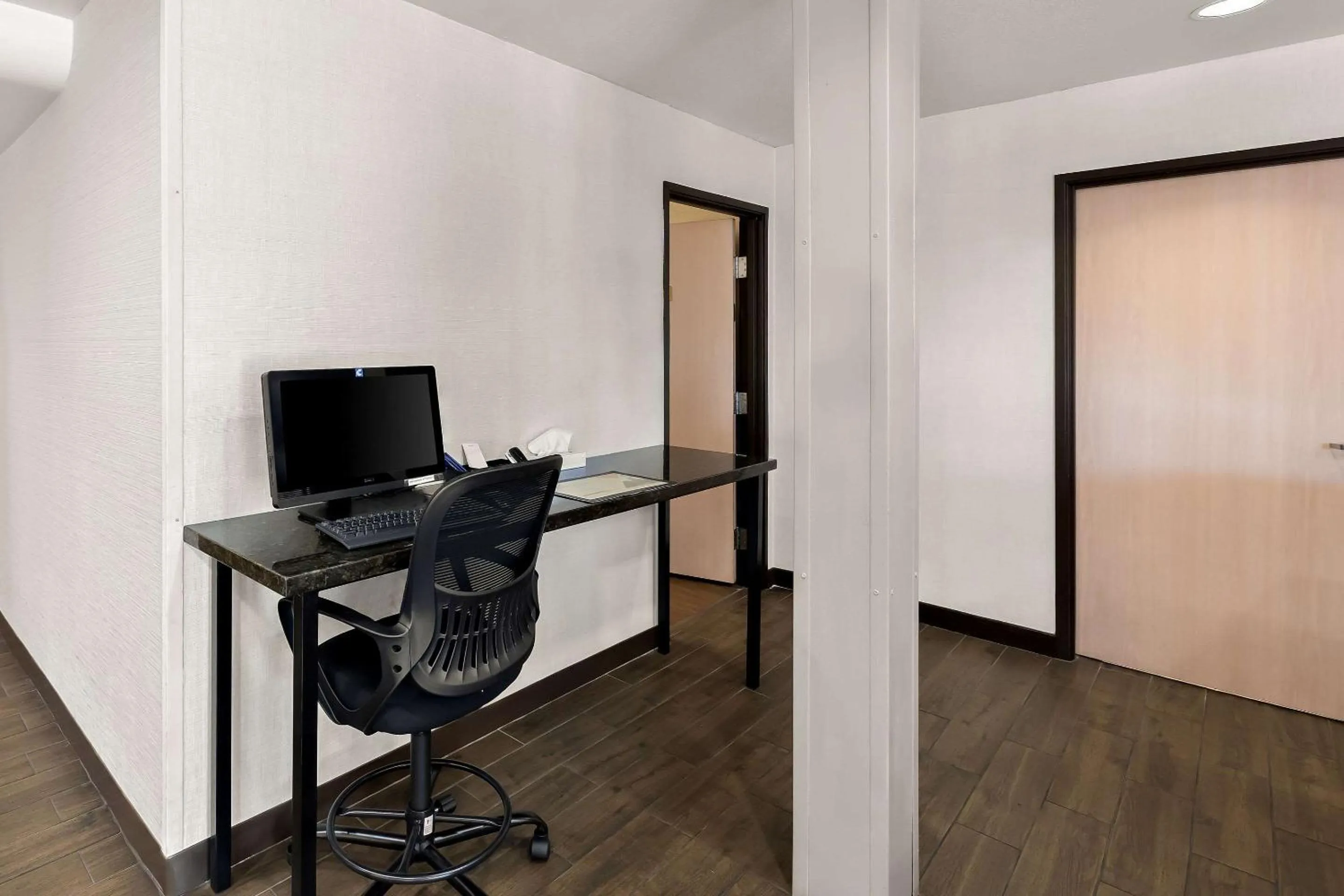 Business facilities in Comfort Inn & Suites near Kino Sports Complex