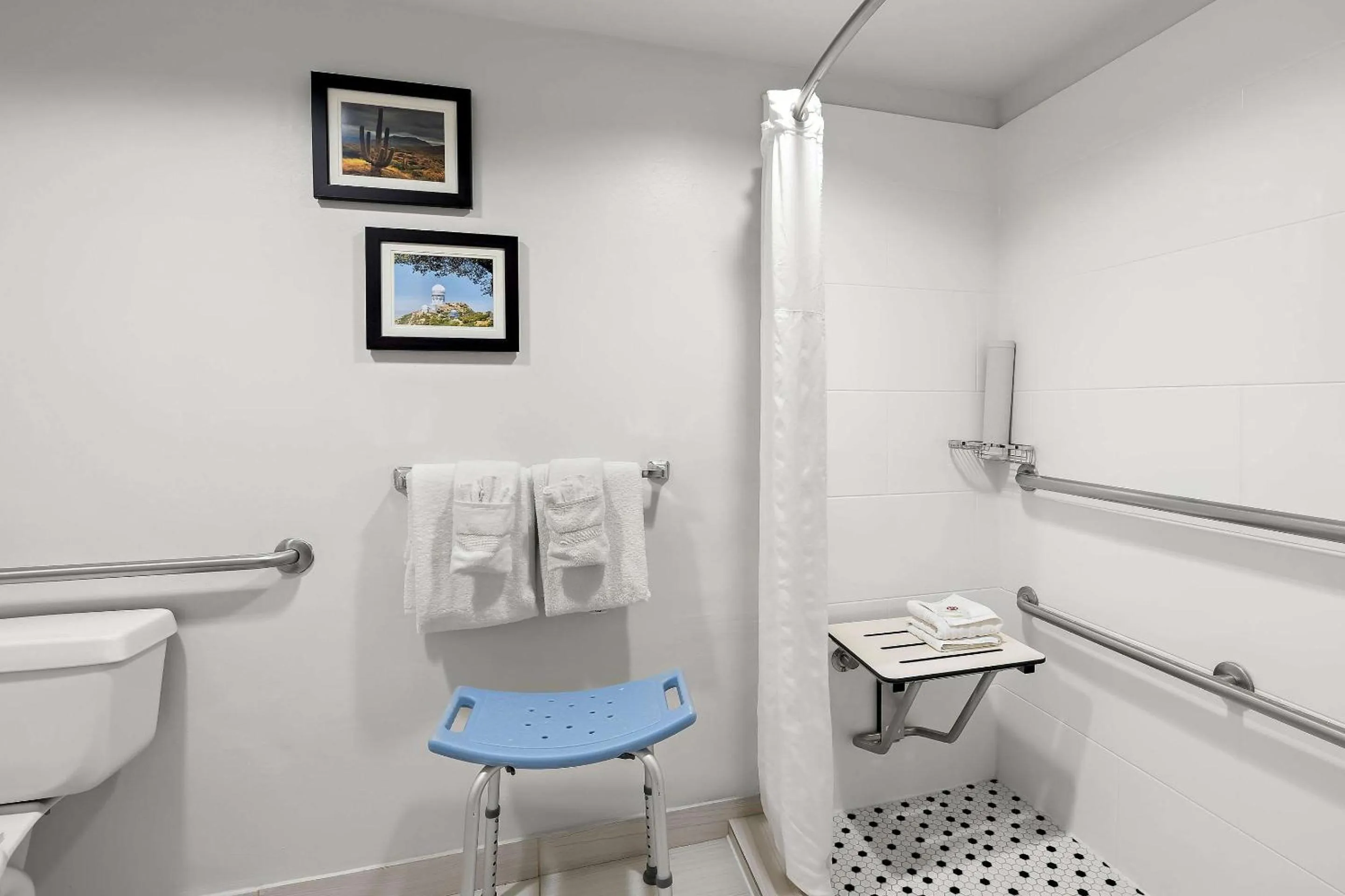 Bedroom in Comfort Inn & Suites near Kino Sports Complex