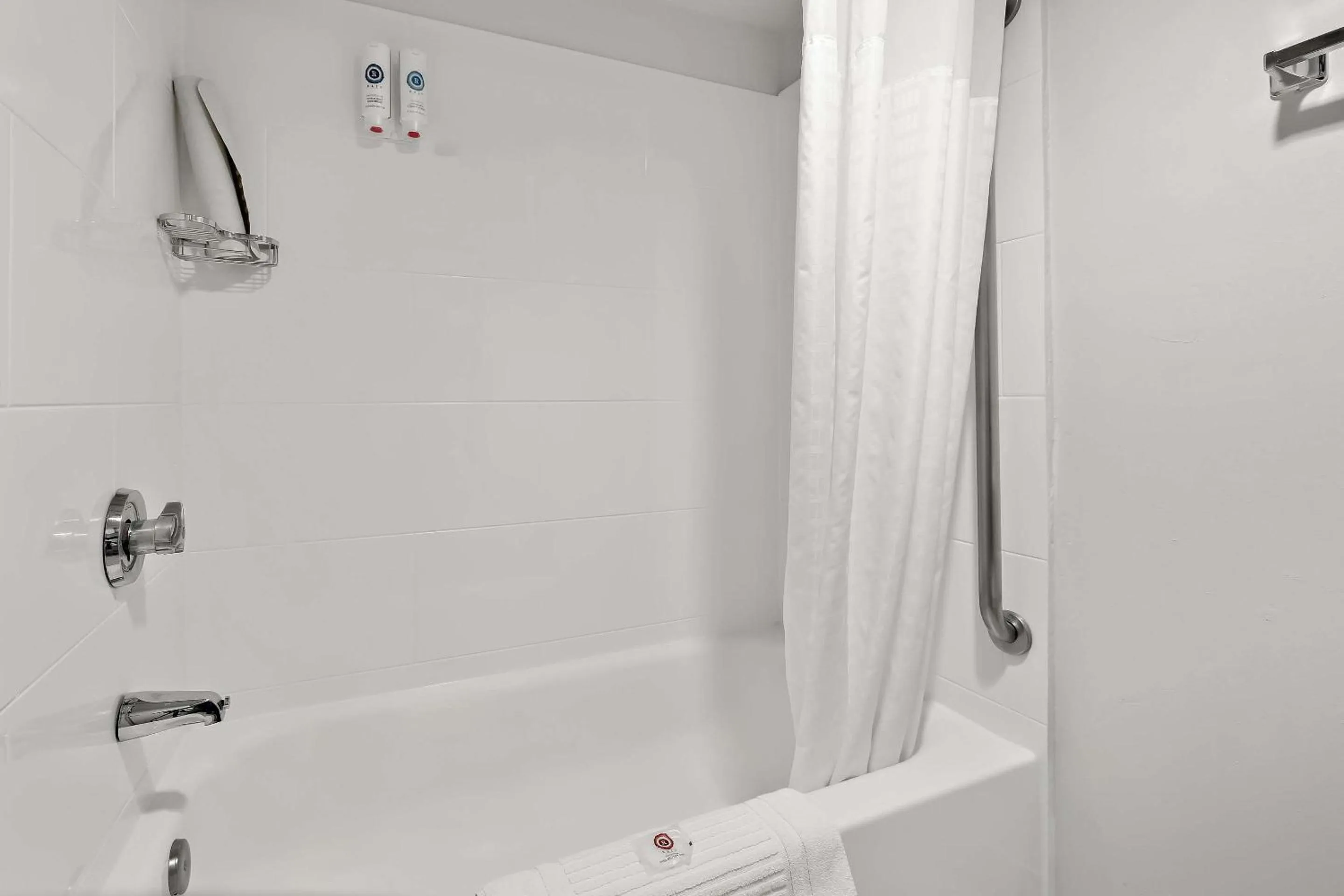 Bedroom in Comfort Inn & Suites near Kino Sports Complex