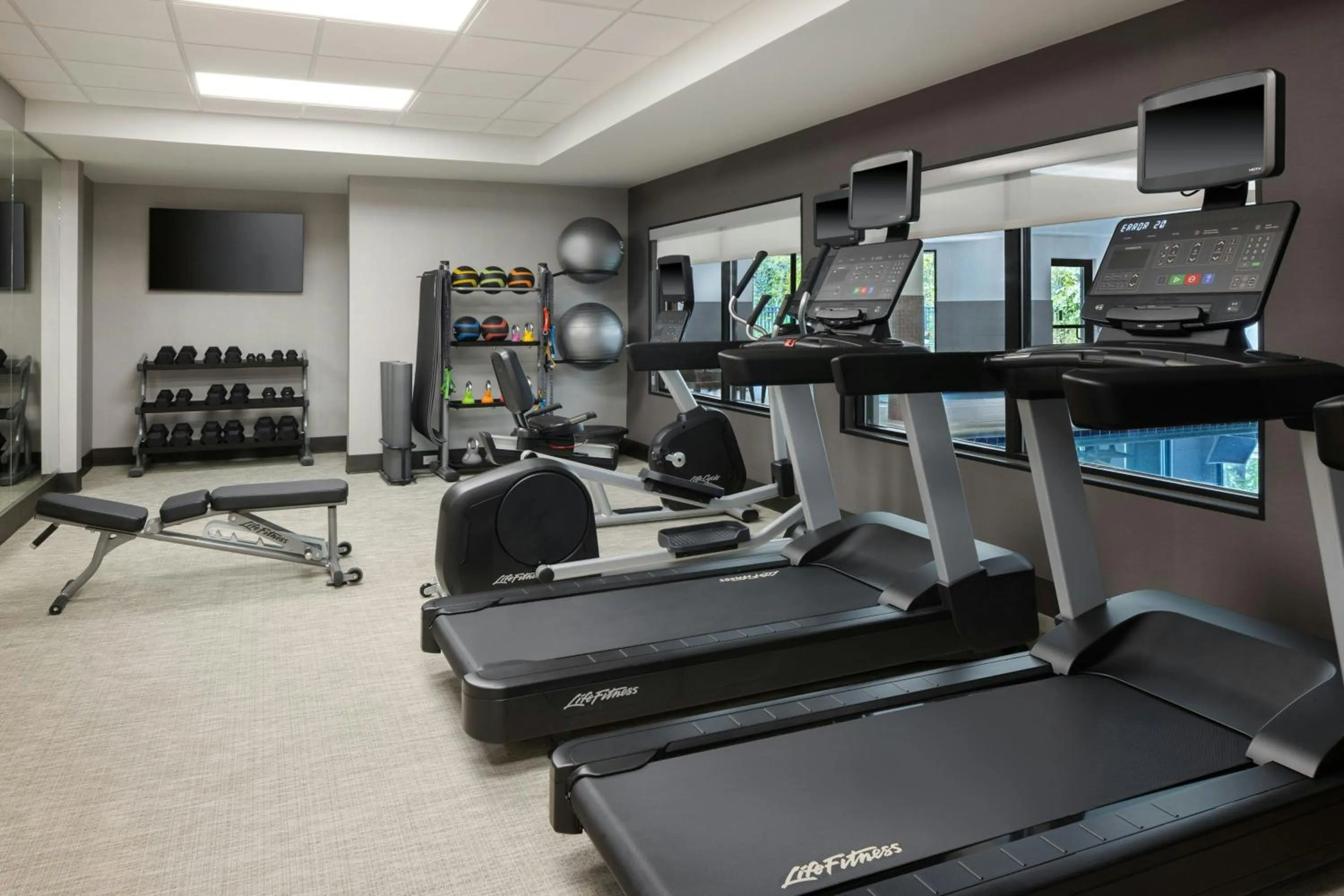 Fitness centre/facilities in Courtyard by Marriott Traverse City