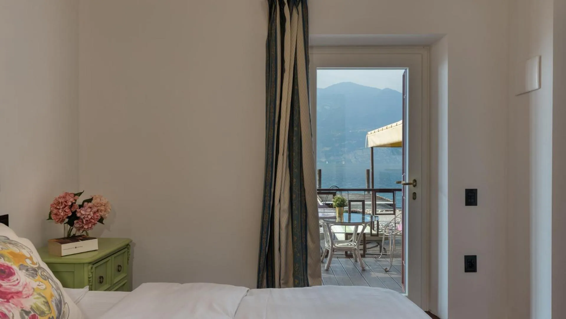 Balcony/Terrace, Bed in La Caletta Hotel Bolognese