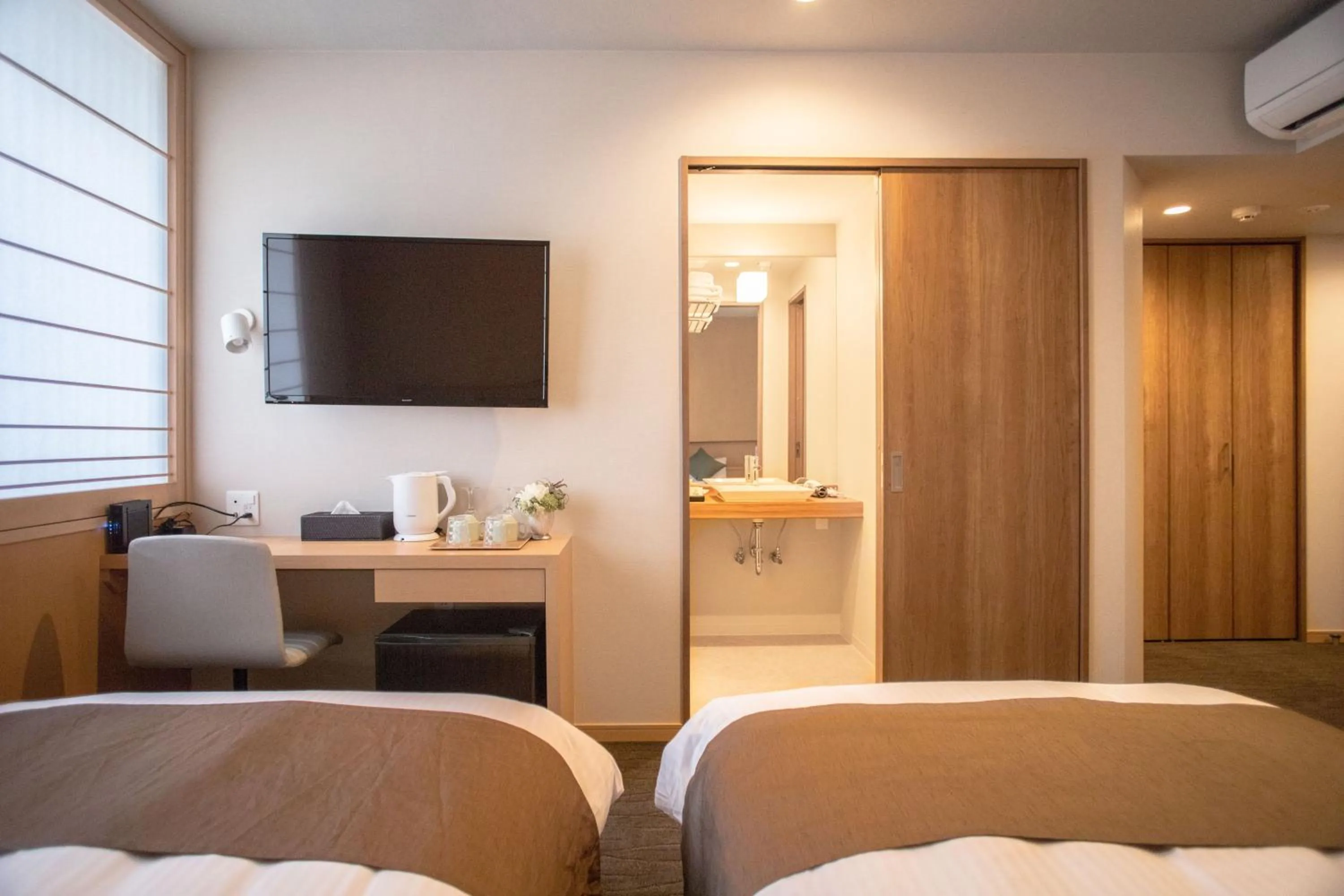 Photo of the whole room, Bed in Number 6 Nijo