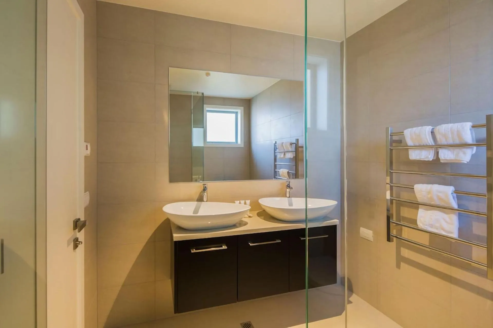 Central Queenstown Melbourne St Apartment