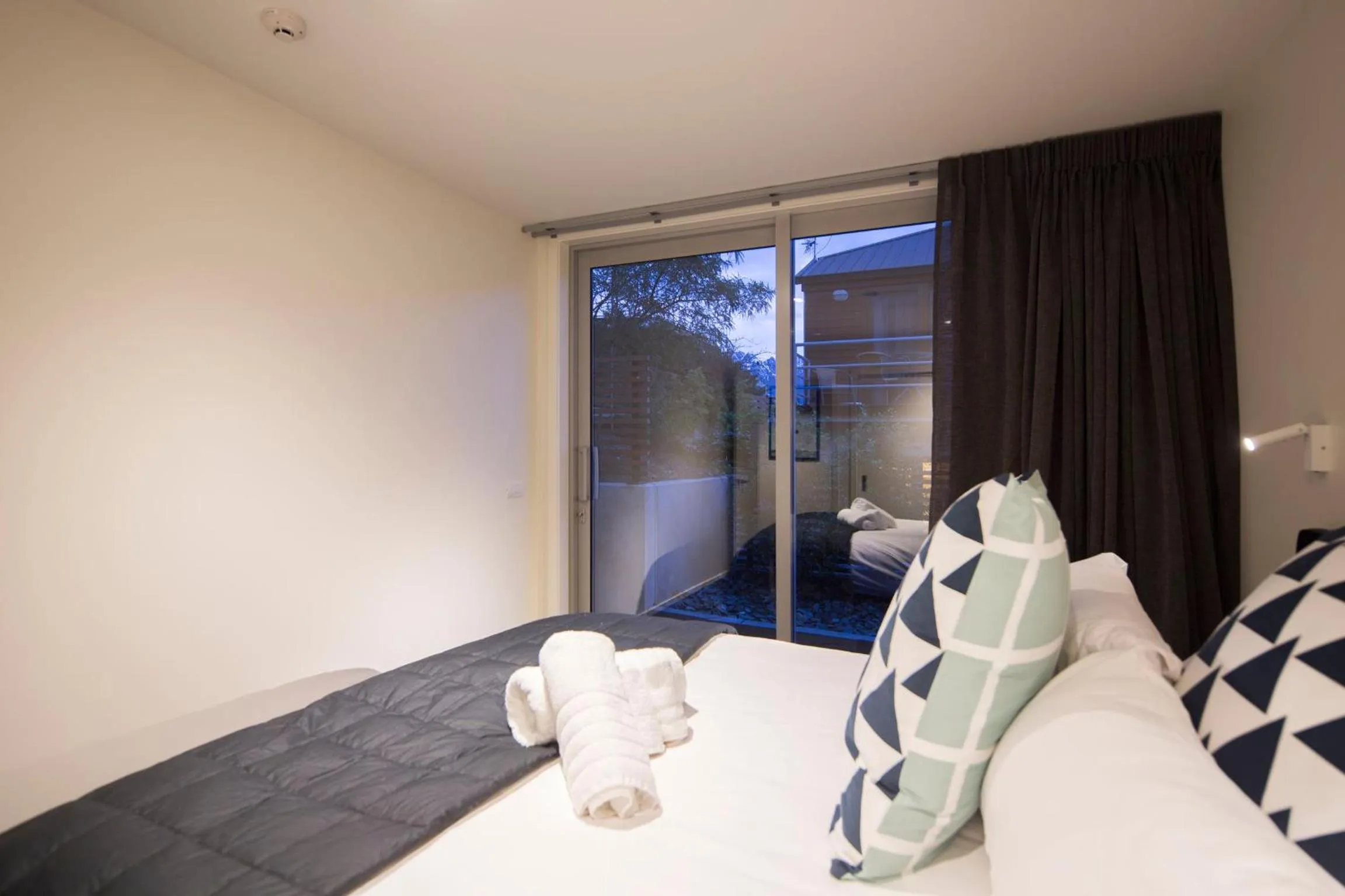 Bedroom, Bed in Central Queenstown Apartment 15 Melbourne