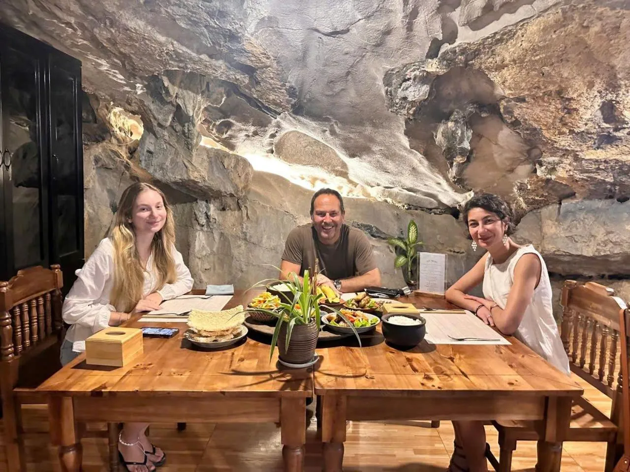 Restaurant/places to eat in Trang An Heritage Garden