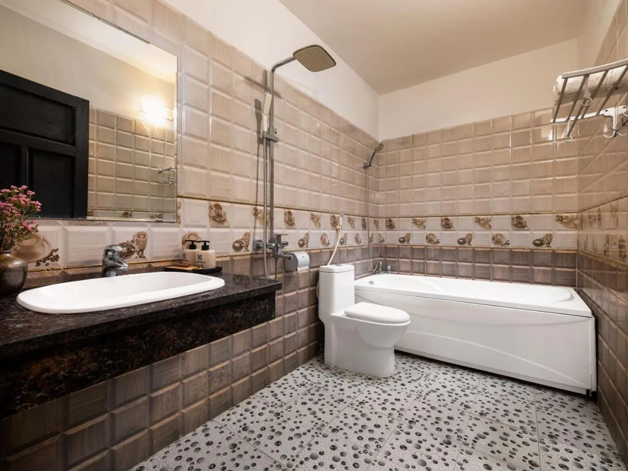 Bathroom in Trang An Heritage Garden