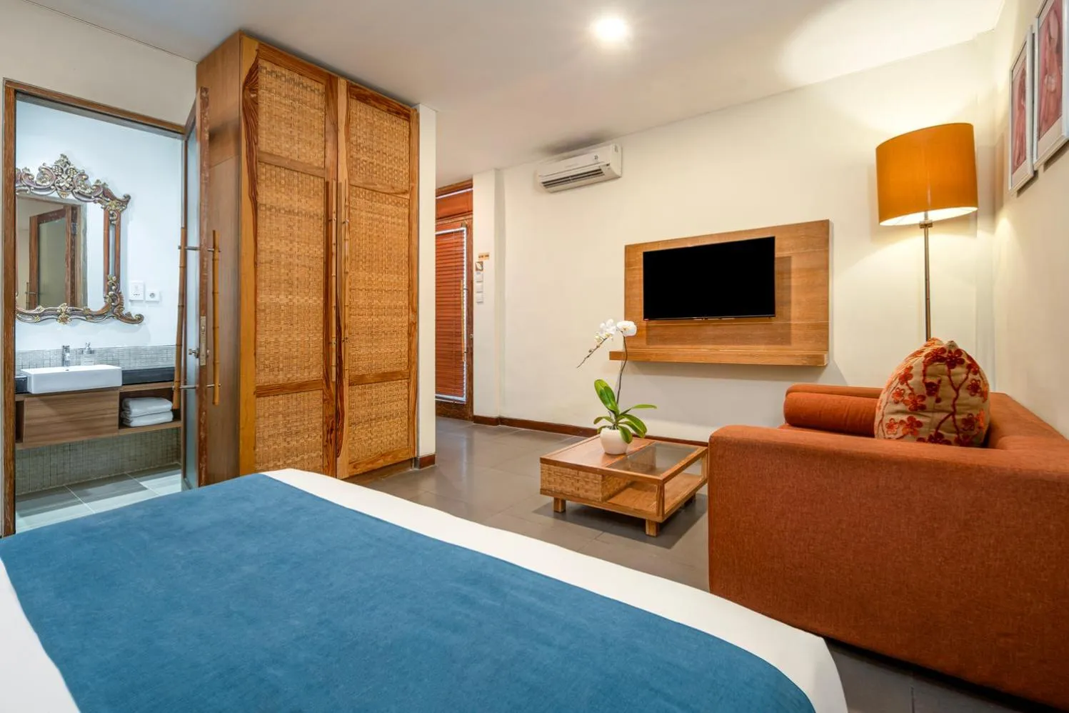 Photo of the whole room, Bed in Pondok Sari Kuta