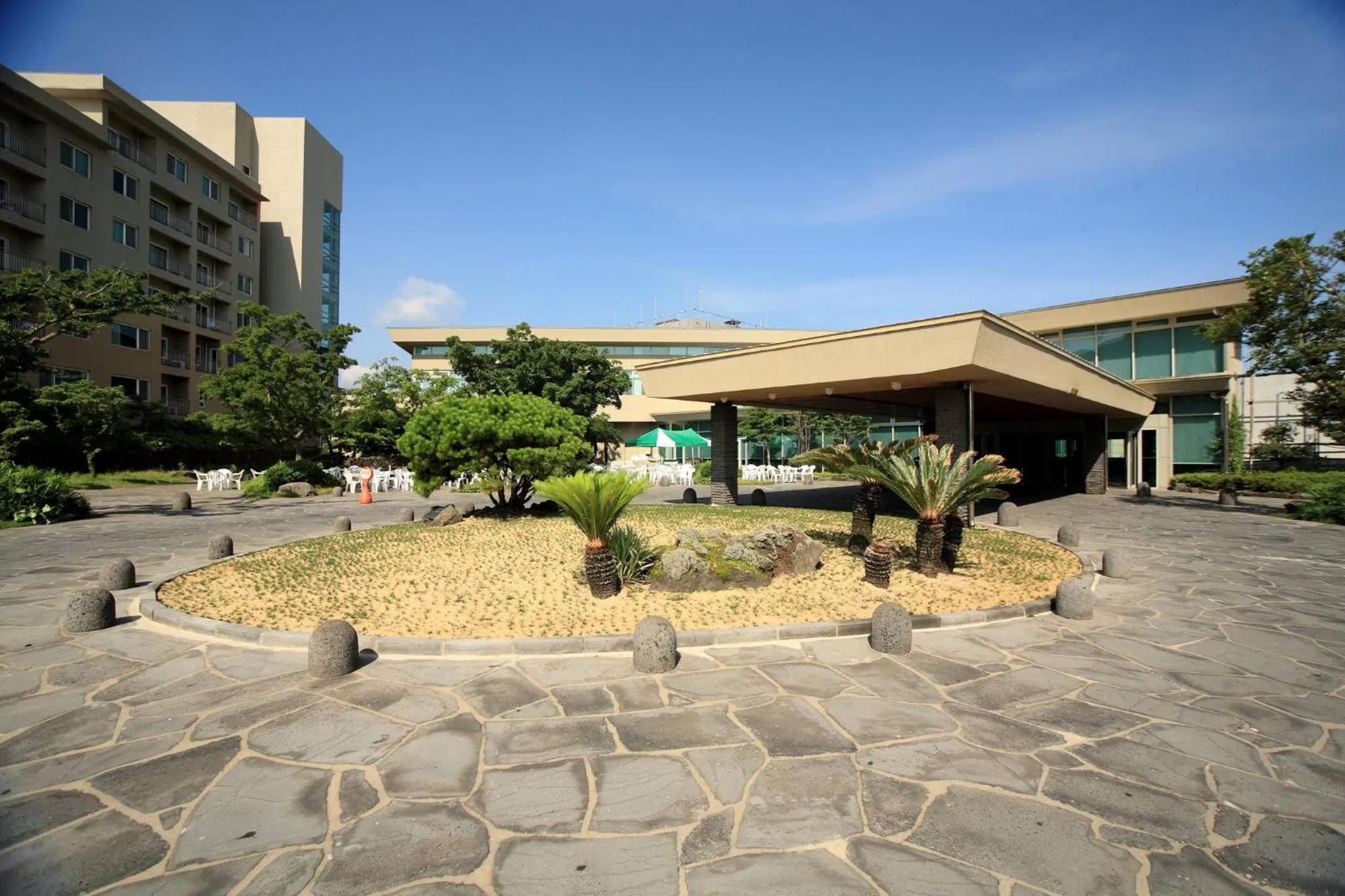 Facade/entrance in Hanwha Resort Jeju