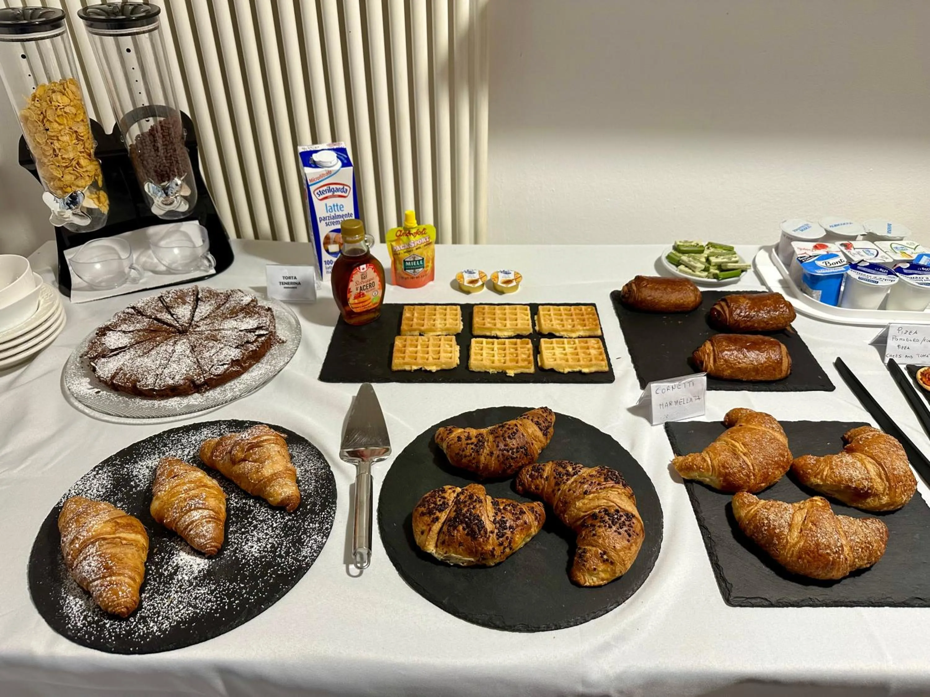 Italian breakfast in Villa Estense