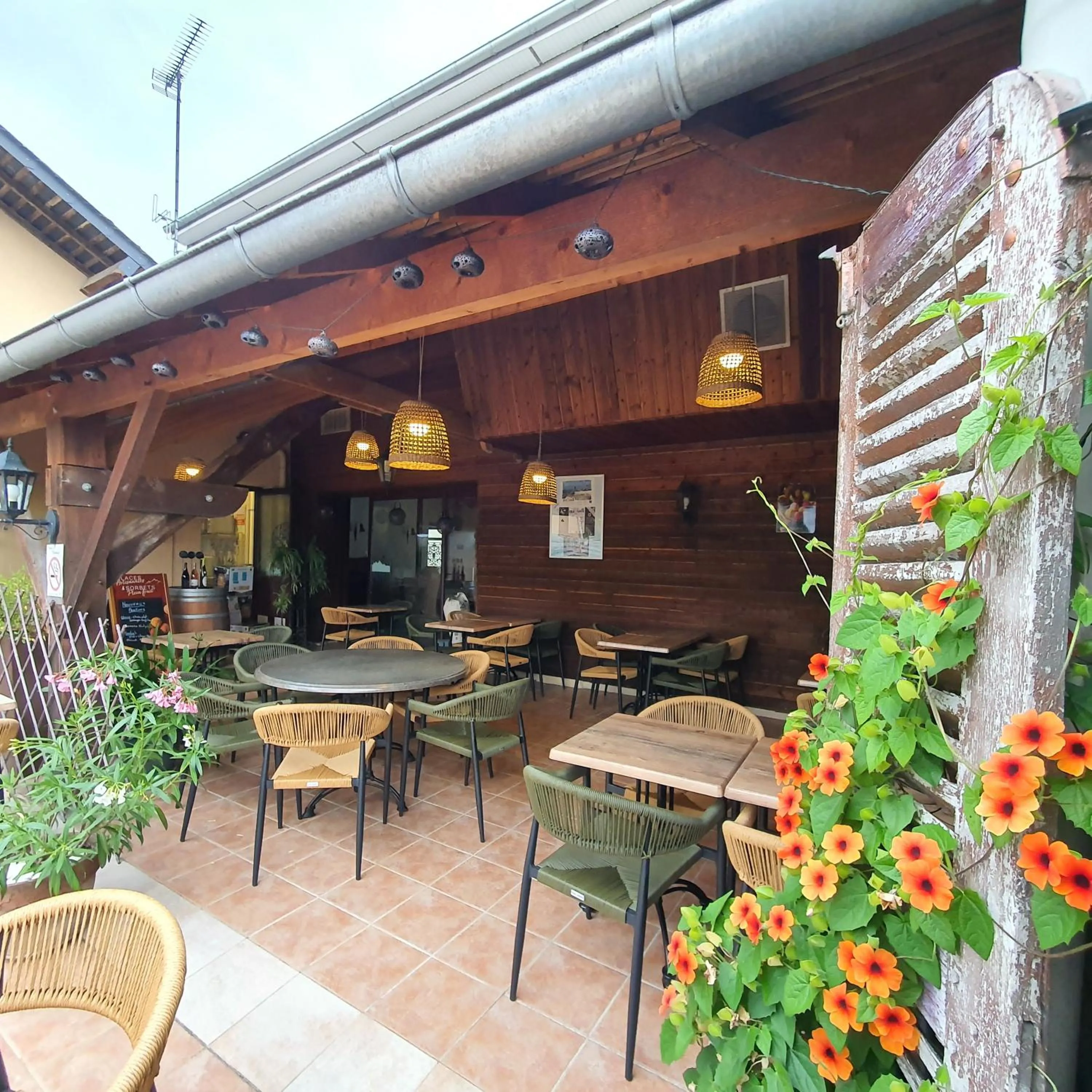 HOTEL RESTAURANT La CREPERIE Du CHATEAU