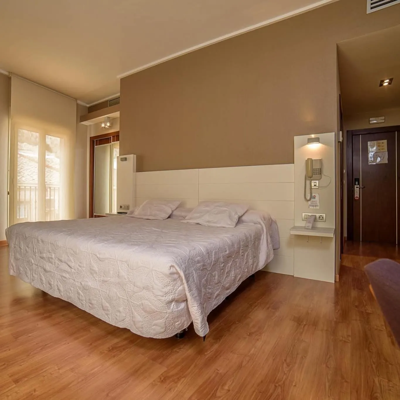 Bedroom, Bed in Hotel Fuente El Cura