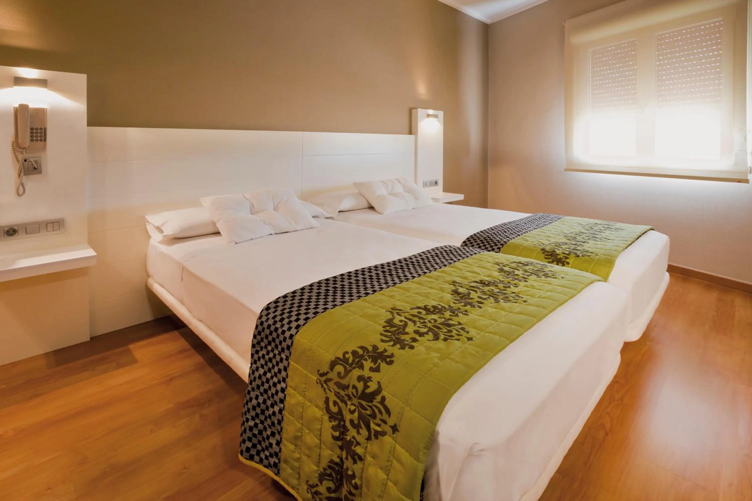 Photo of the whole room, Bed in Hotel Fuente El Cura