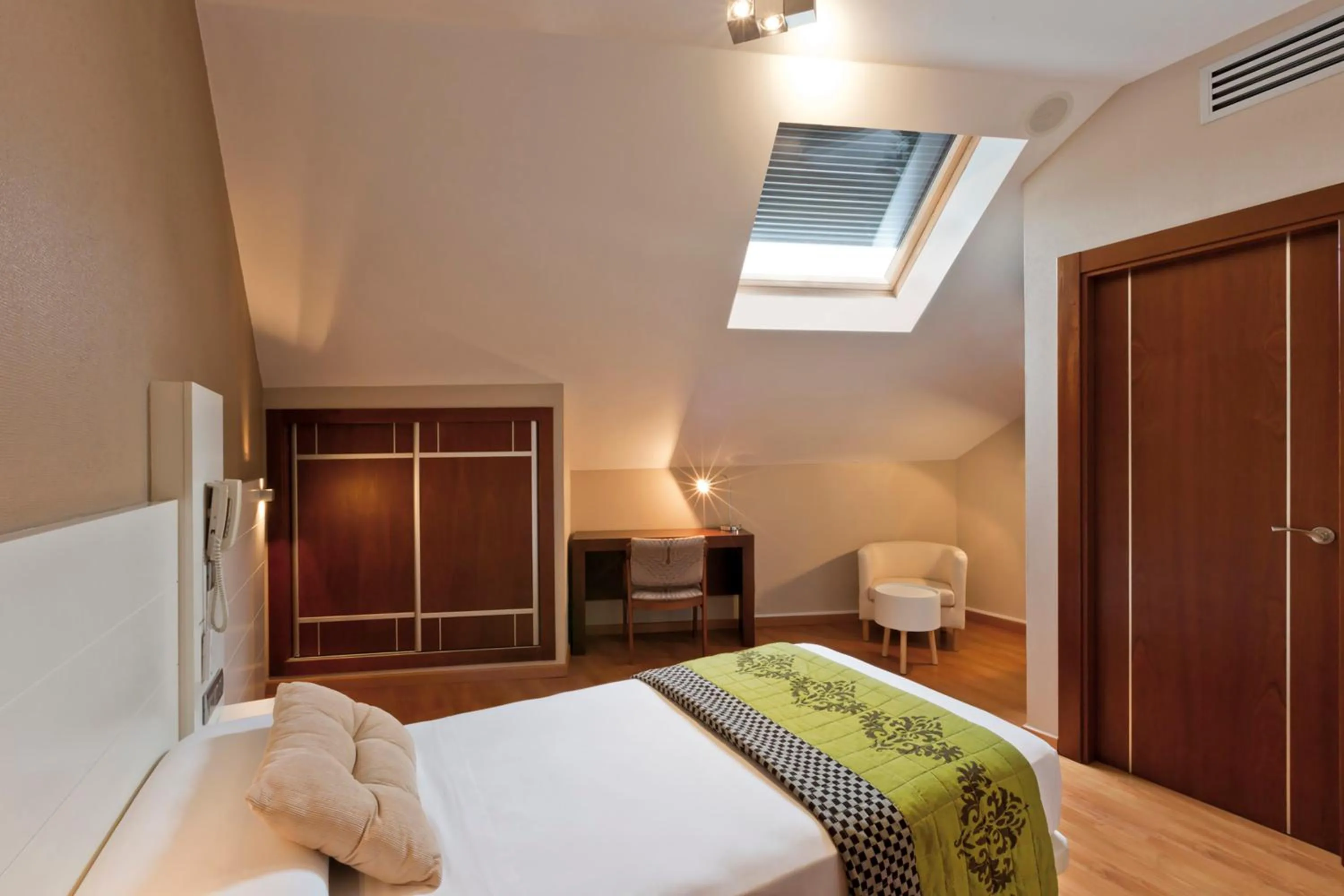 Photo of the whole room, Bed in Hotel Fuente El Cura