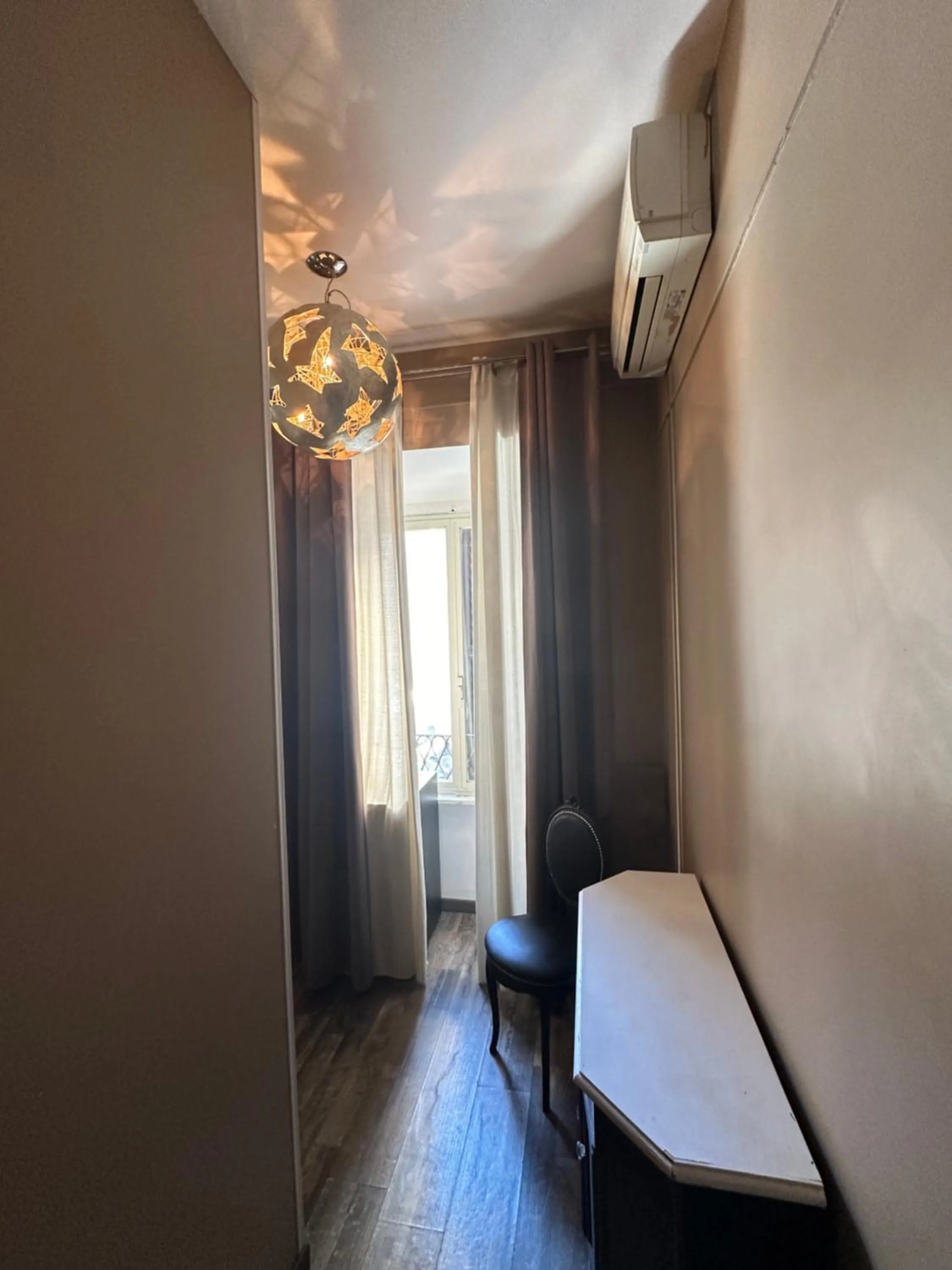 Photo of the whole room, Bed in Candia Rooms