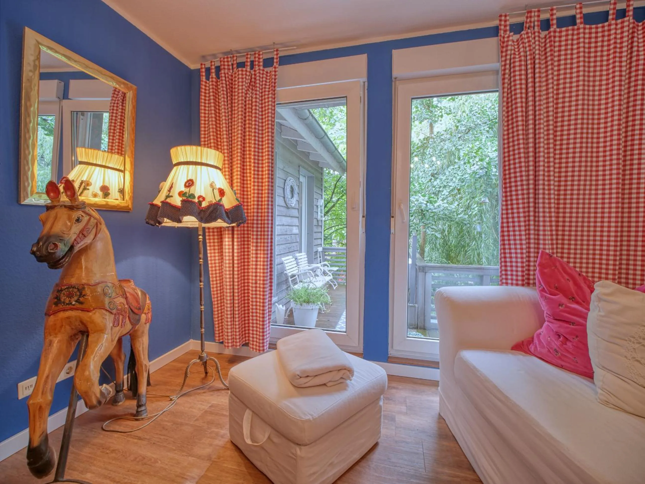 Garden view, Bed in Three B's Bed and Breakfast