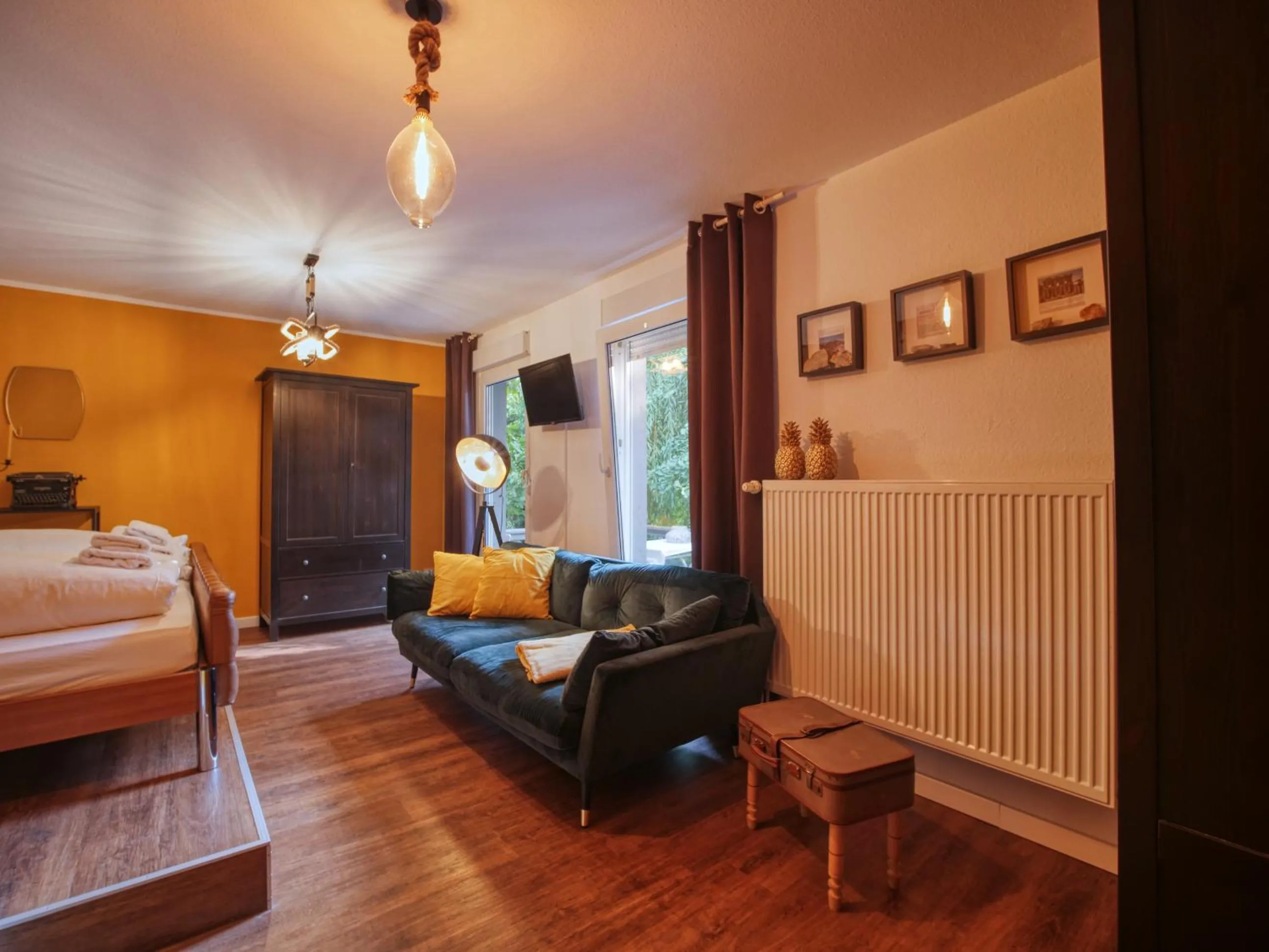 Photo of the whole room, Bed in Three B's Bed and Breakfast