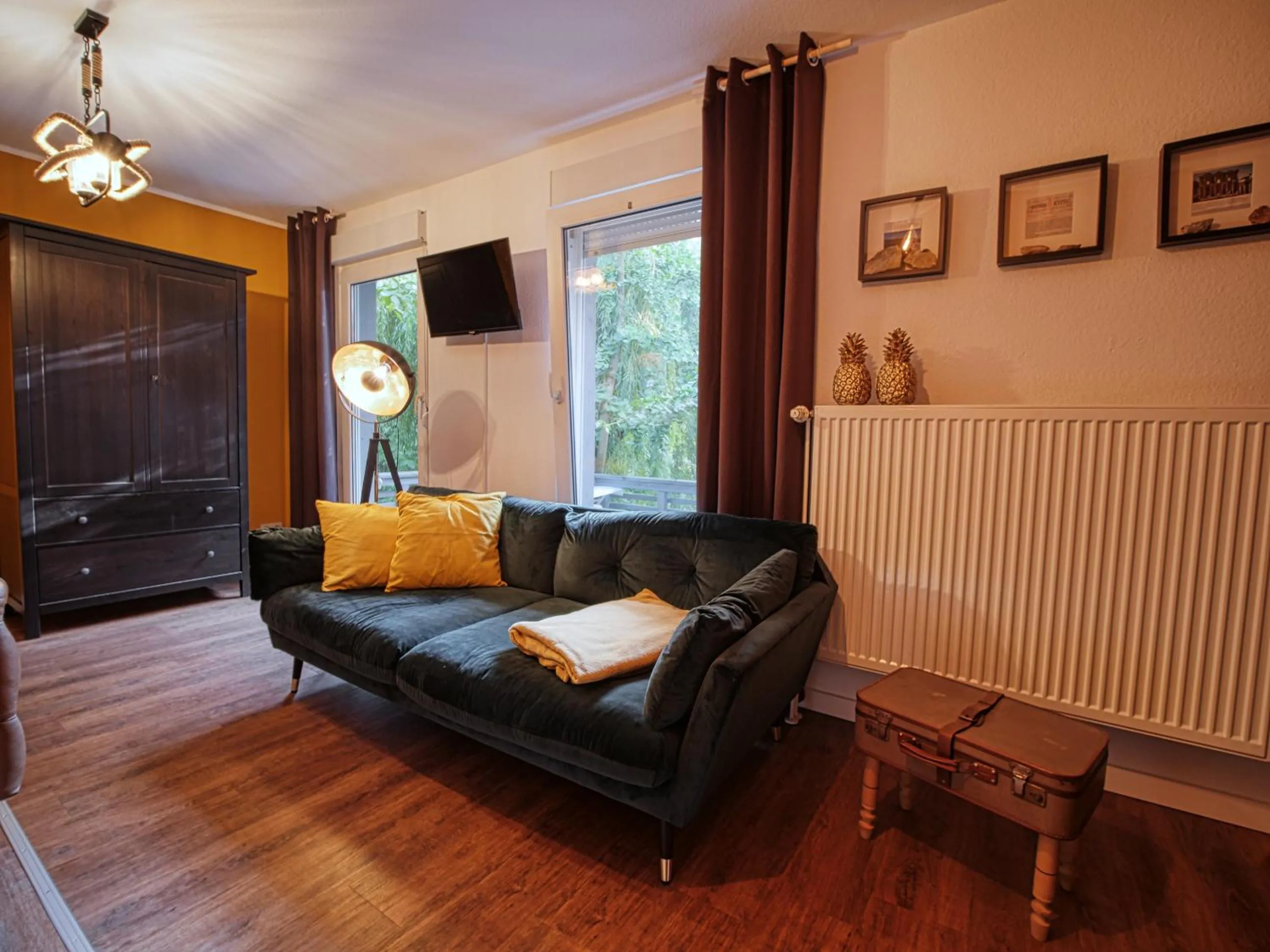 Photo of the whole room in Three B's Bed and Breakfast