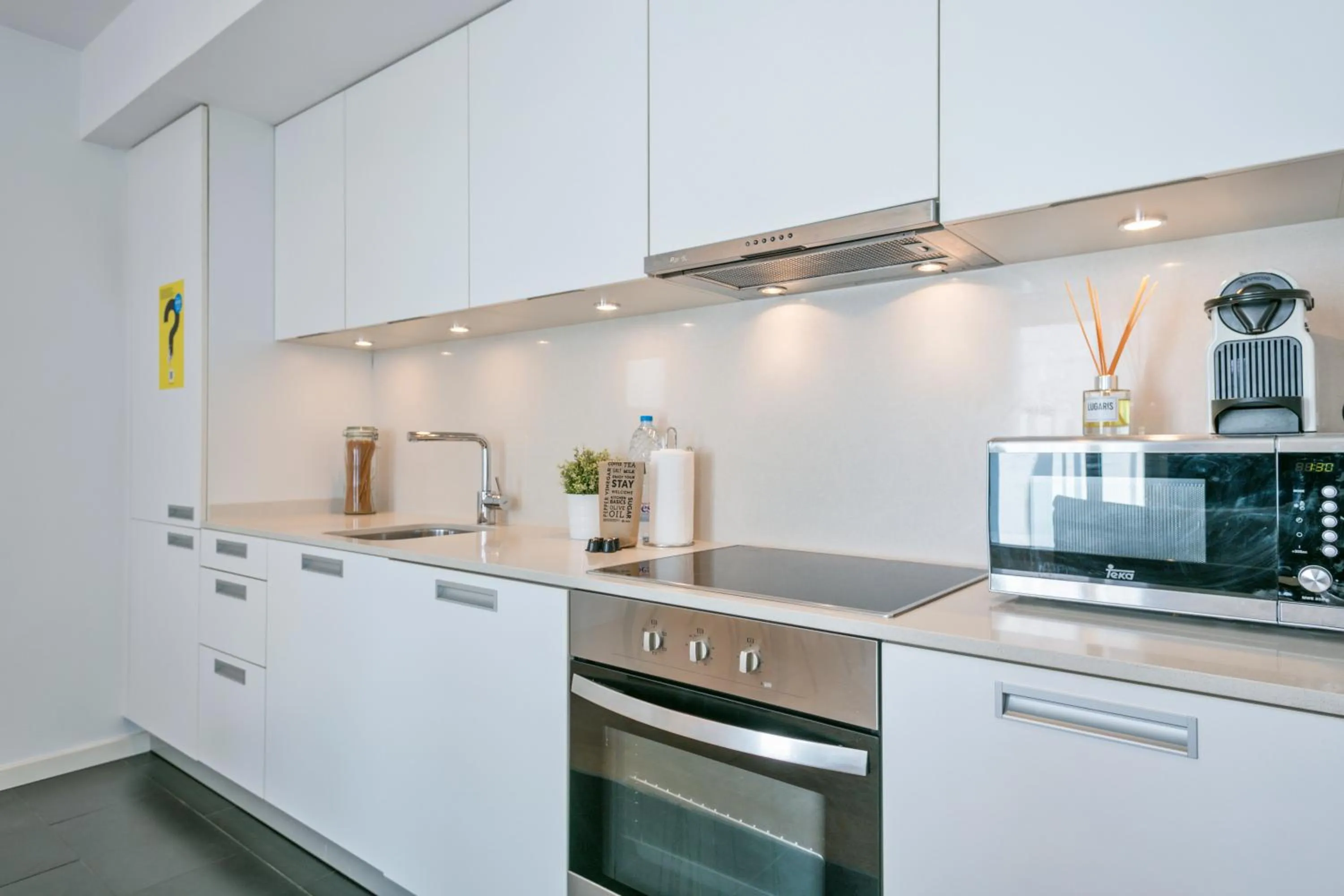 Kitchen or kitchenette in Lugaris Beach Apartments
