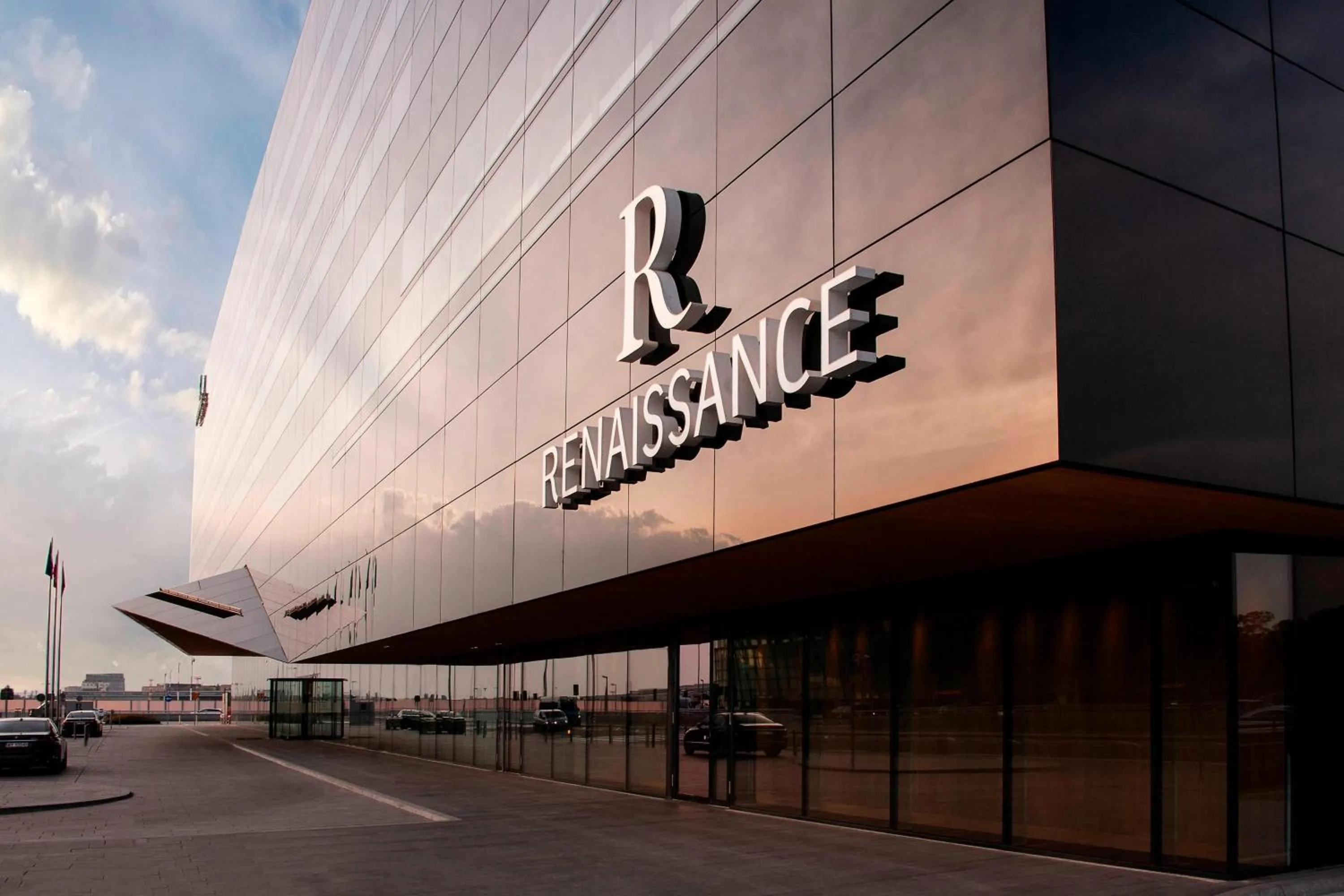 Property building in Renaissance Warsaw Airport Hotel