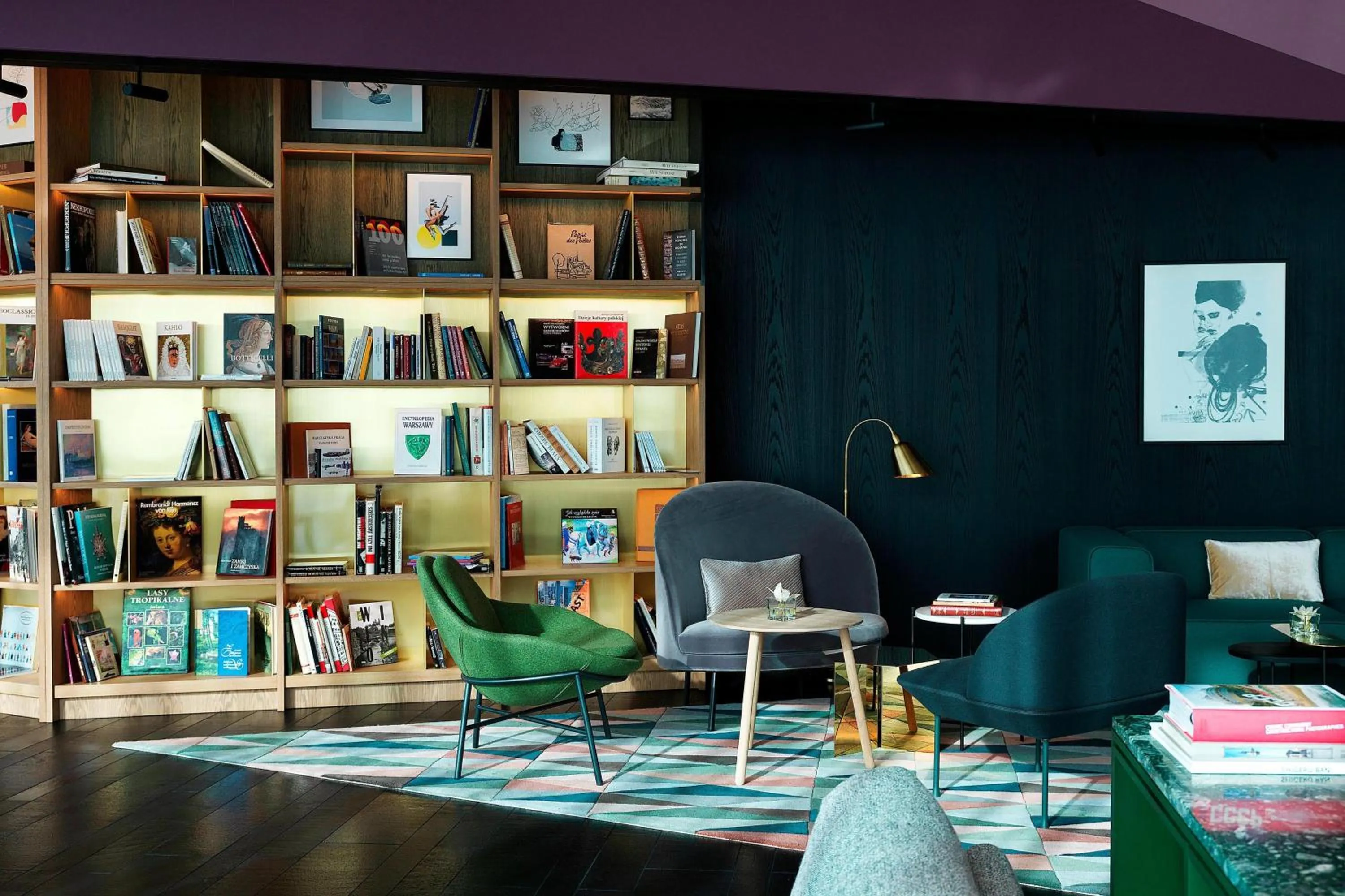 Lobby or reception in Renaissance Warsaw Airport Hotel