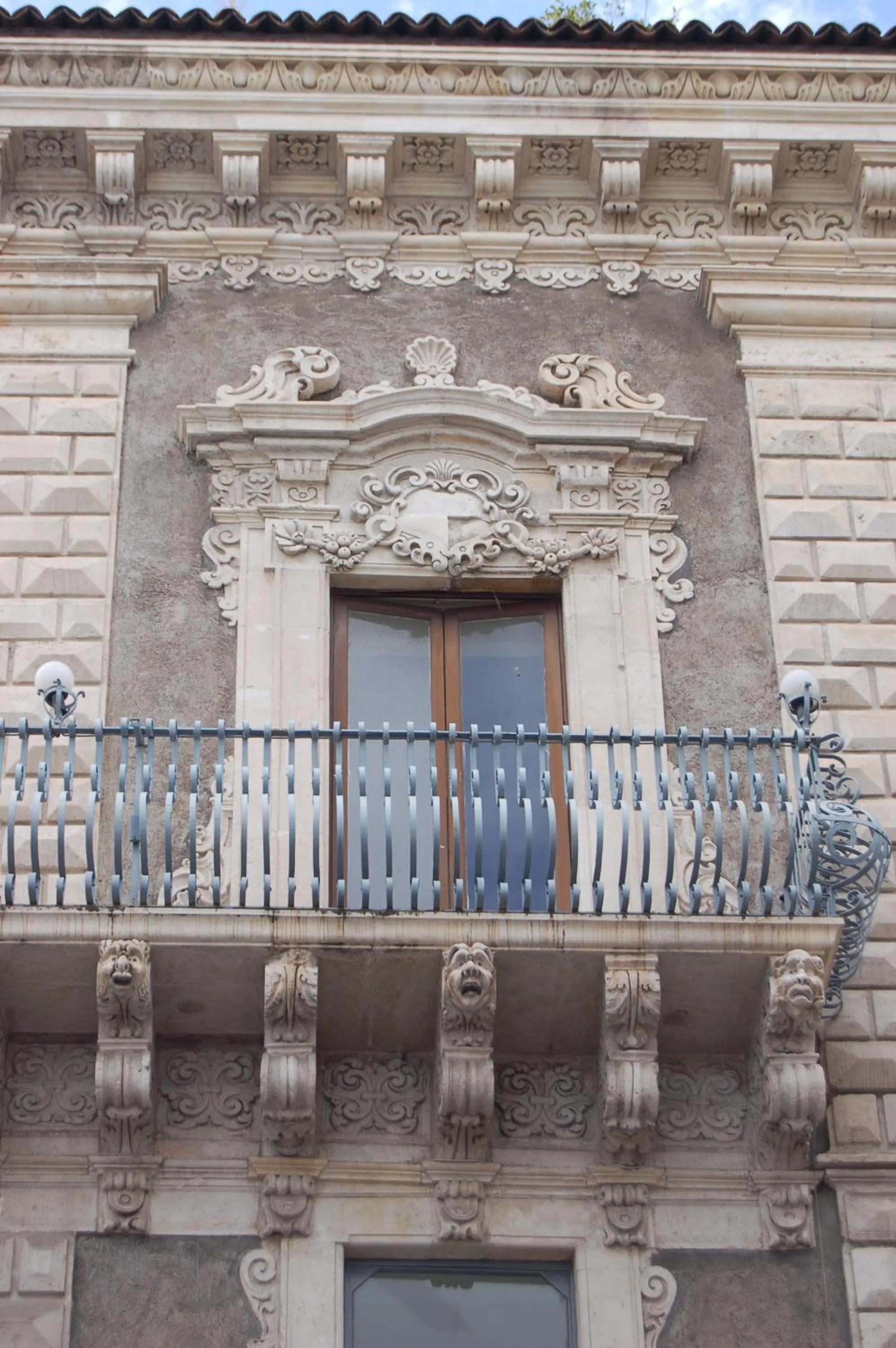 Facade/entrance in San Demetrio