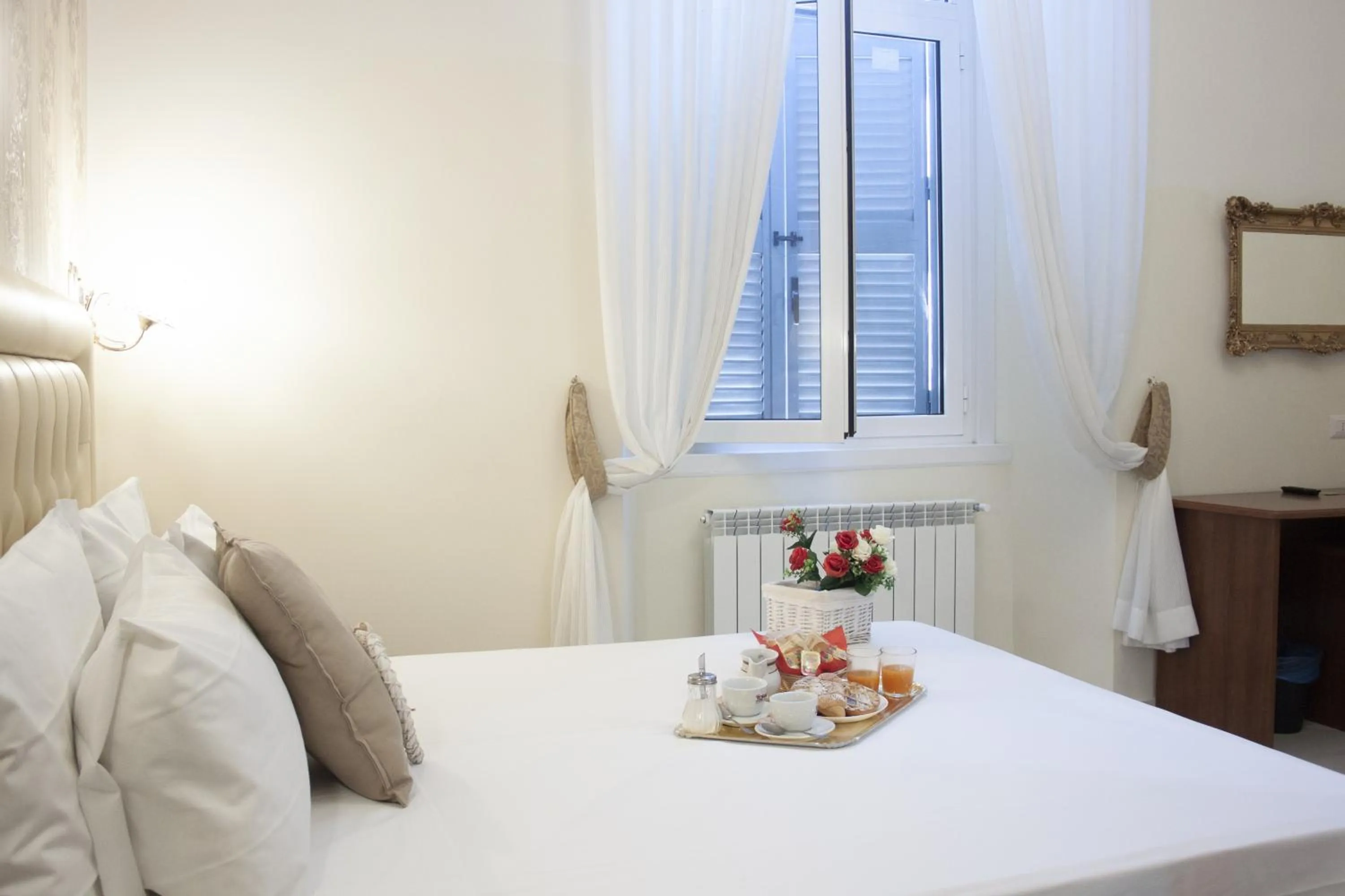 Photo of the whole room, Bed in Suite Dal Conte