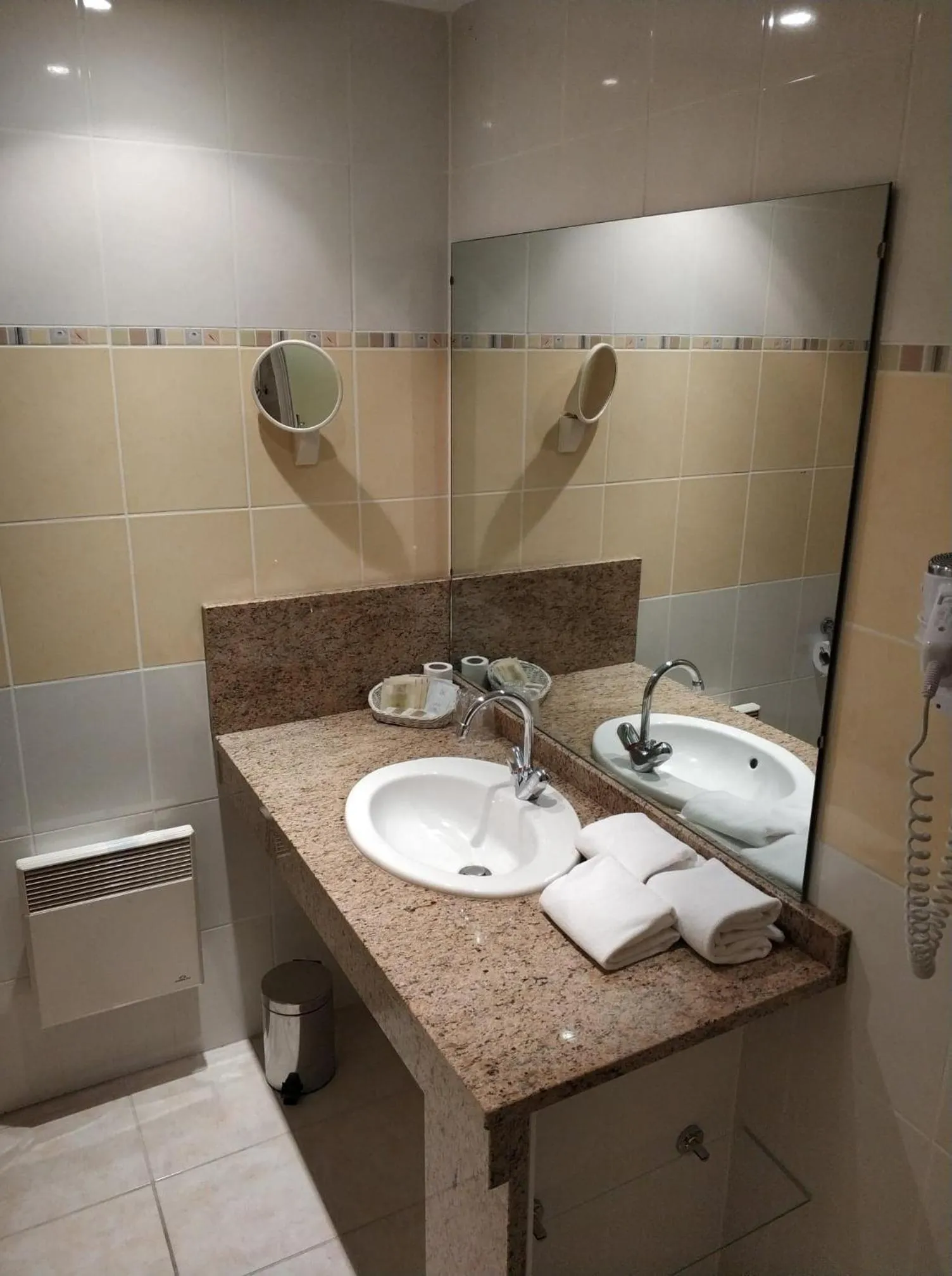 Logis Hotel Calisola Besançon - Soirée Etape