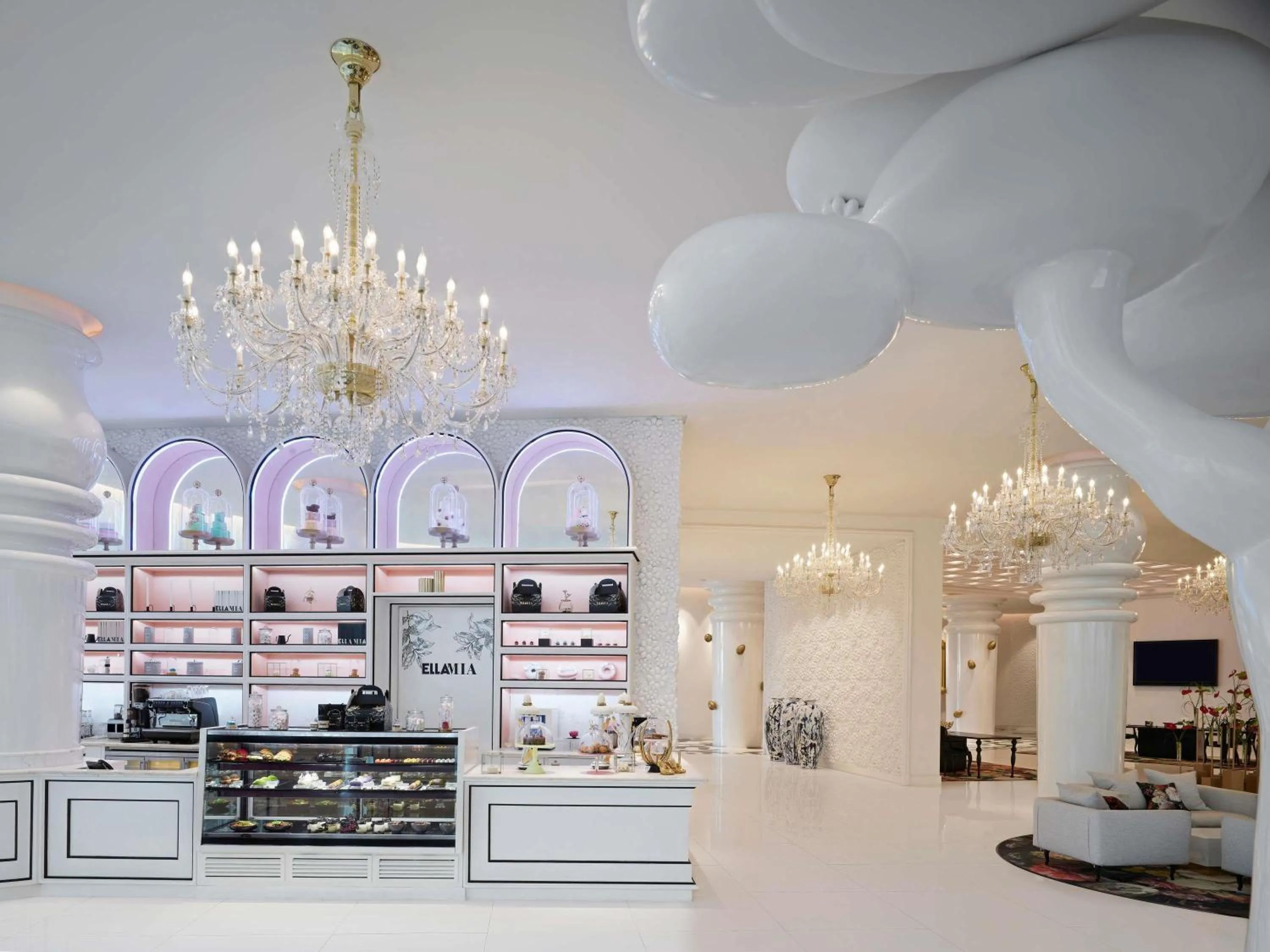 Restaurant/places to eat in Mondrian Doha