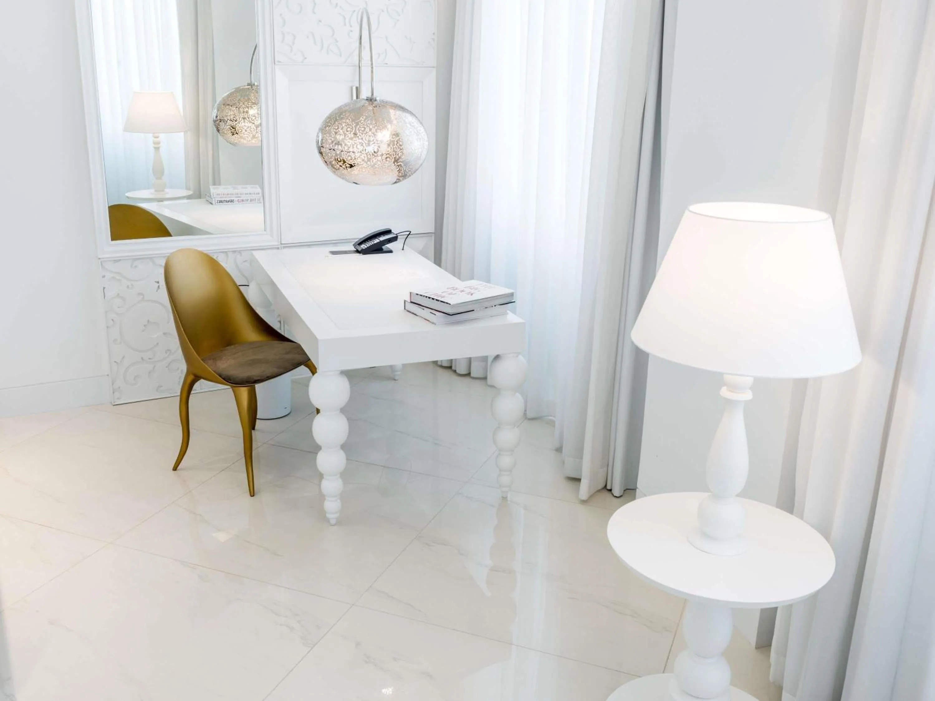 Bedroom in Mondrian Doha