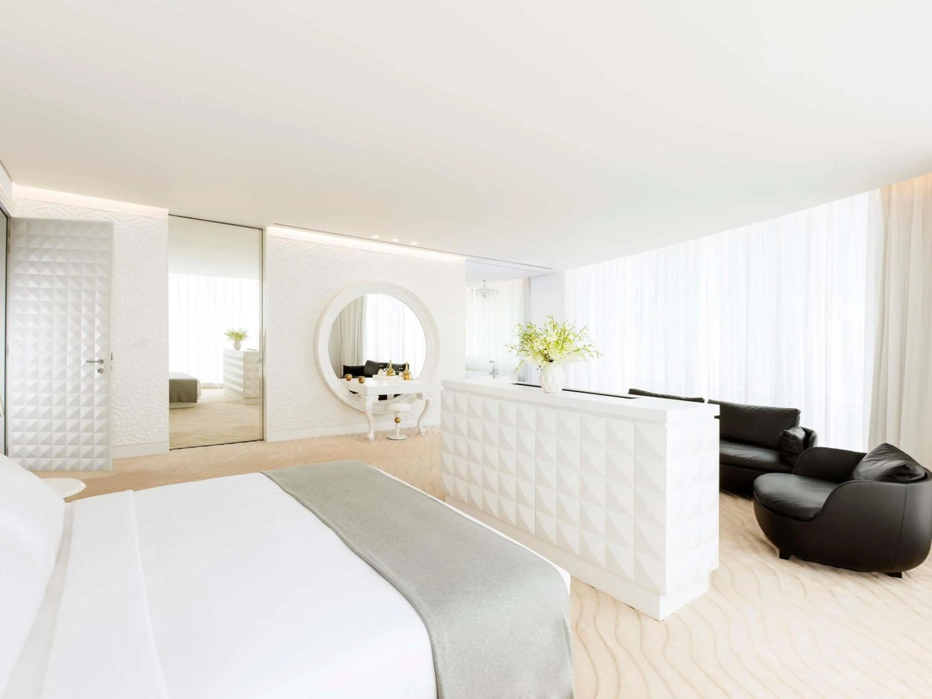 Bedroom, Bed in Mondrian Doha