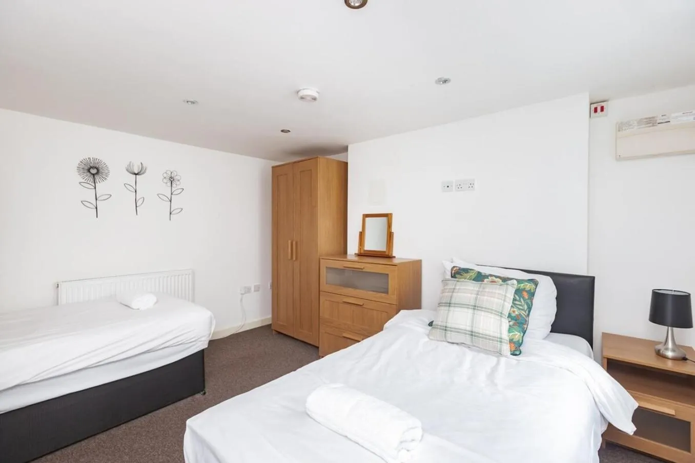 Decorative detail in Sunny Terrace By Kasar Stays