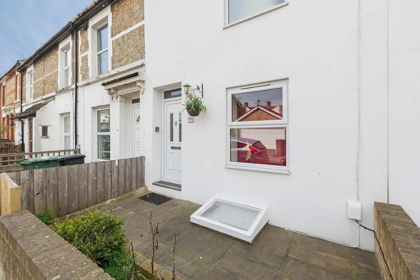 Three-Bedroom House in Sunny Terrace By Kasar Stays Three-Bedroom House in Sunny Terrace By Kasar Stays