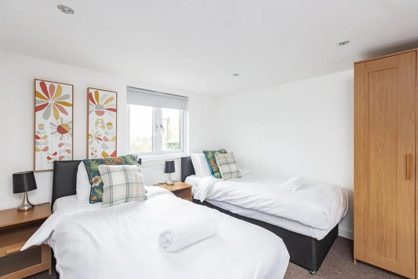 Decorative detail in Sunny Terrace By Kasar Stays