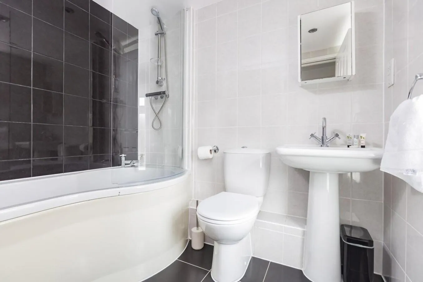 Toilet in Sunny Terrace By Kasar Stays