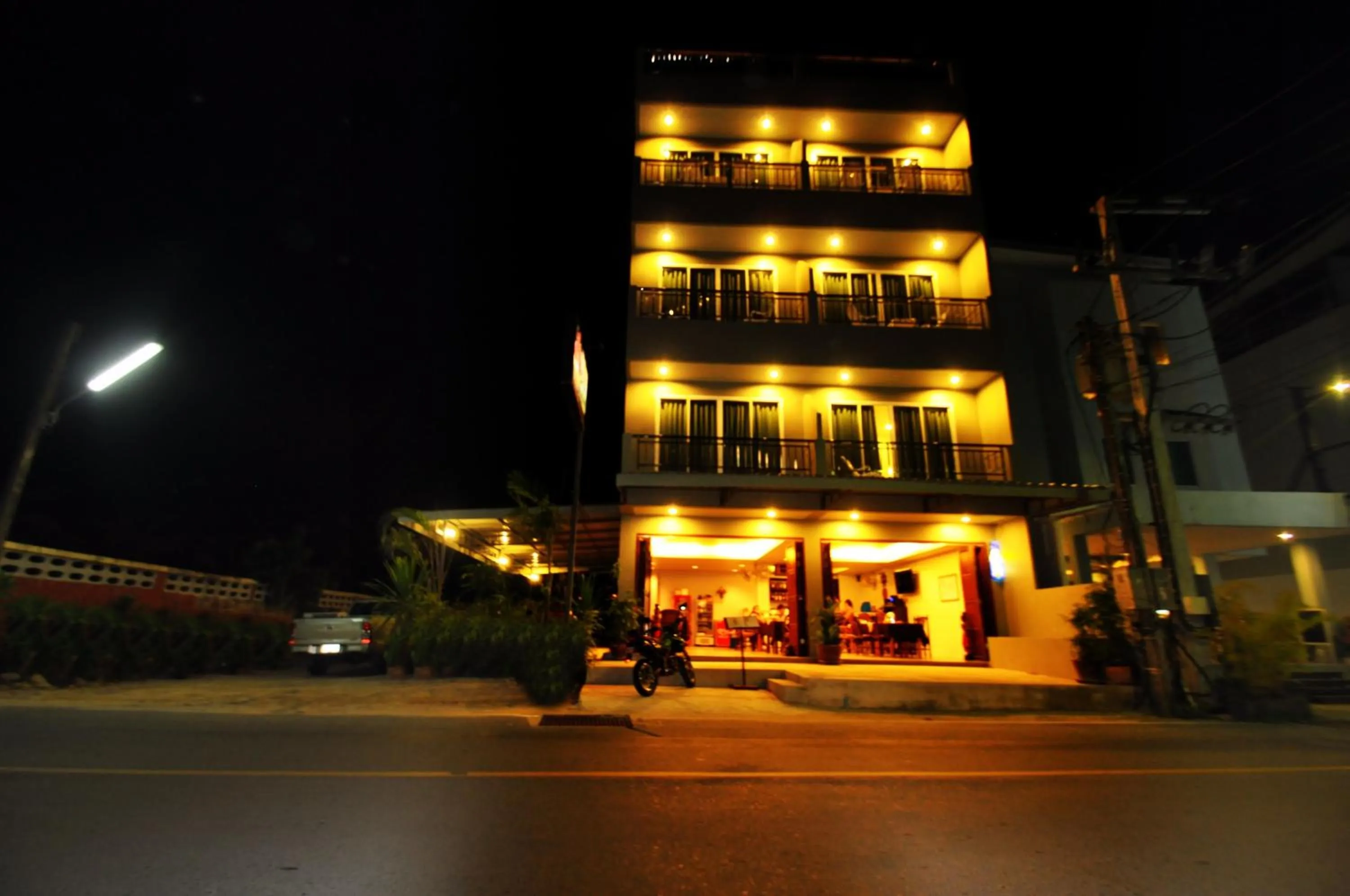 Facade/entrance in Choophorn House SHA