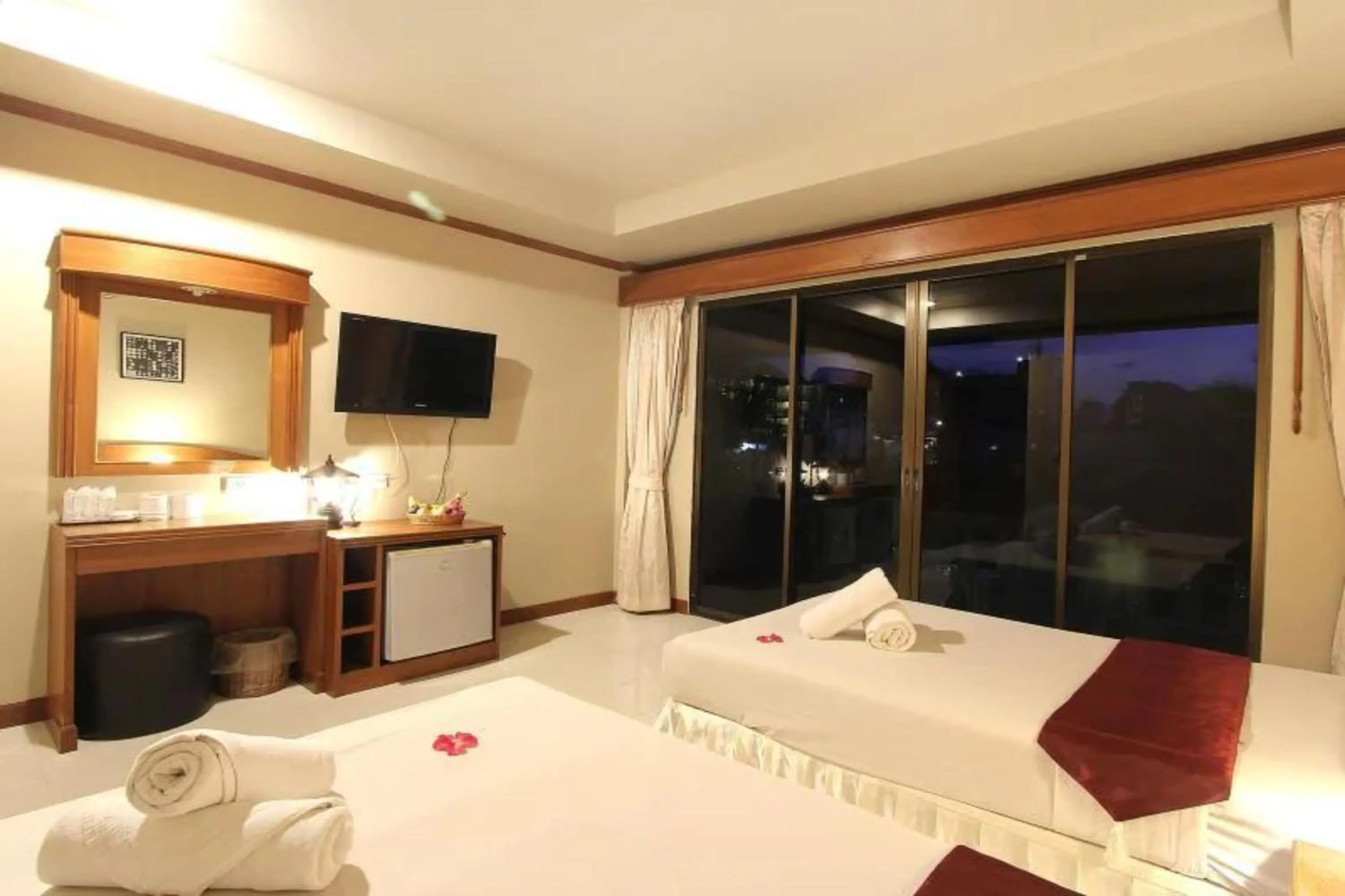 Bedroom, Bed in Choophorn House SHA