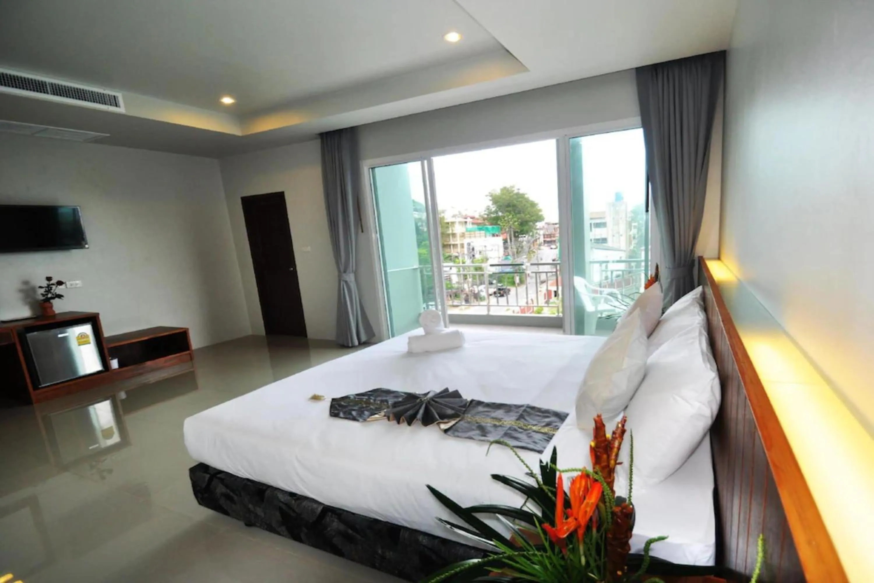 Bedroom, Bed in Choophorn House SHA