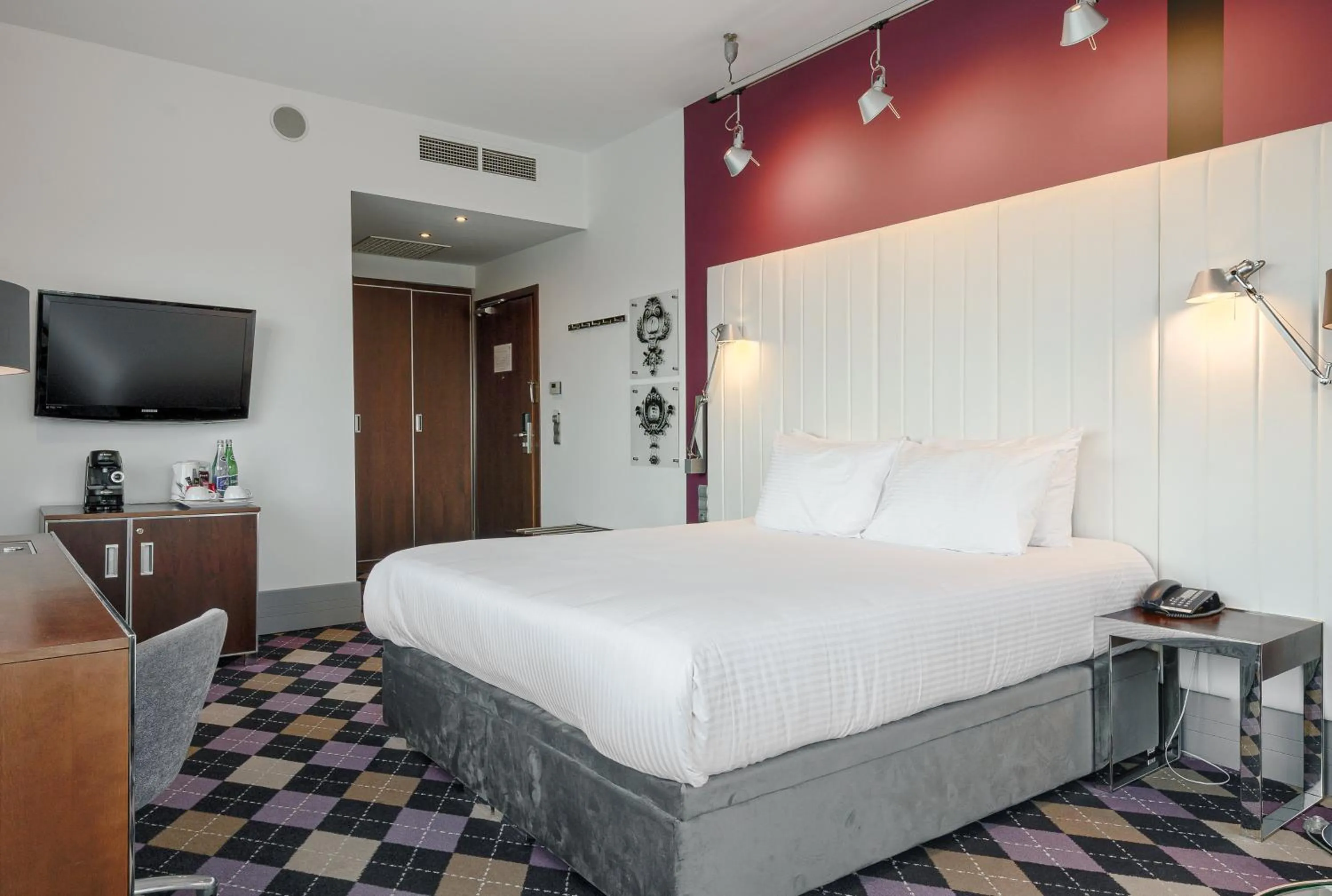 Photo of the whole room, Bed in Qubus Hotel Bydgoszcz