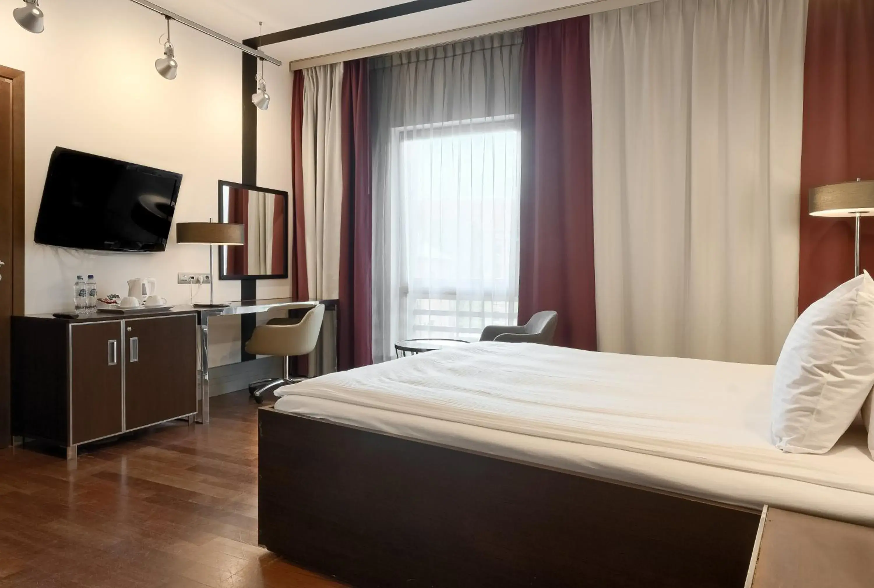Standard King Room - Accessible in Qubus Hotel Bydgoszcz Standard King Room - Accessible in Qubus Hotel Bydgoszcz