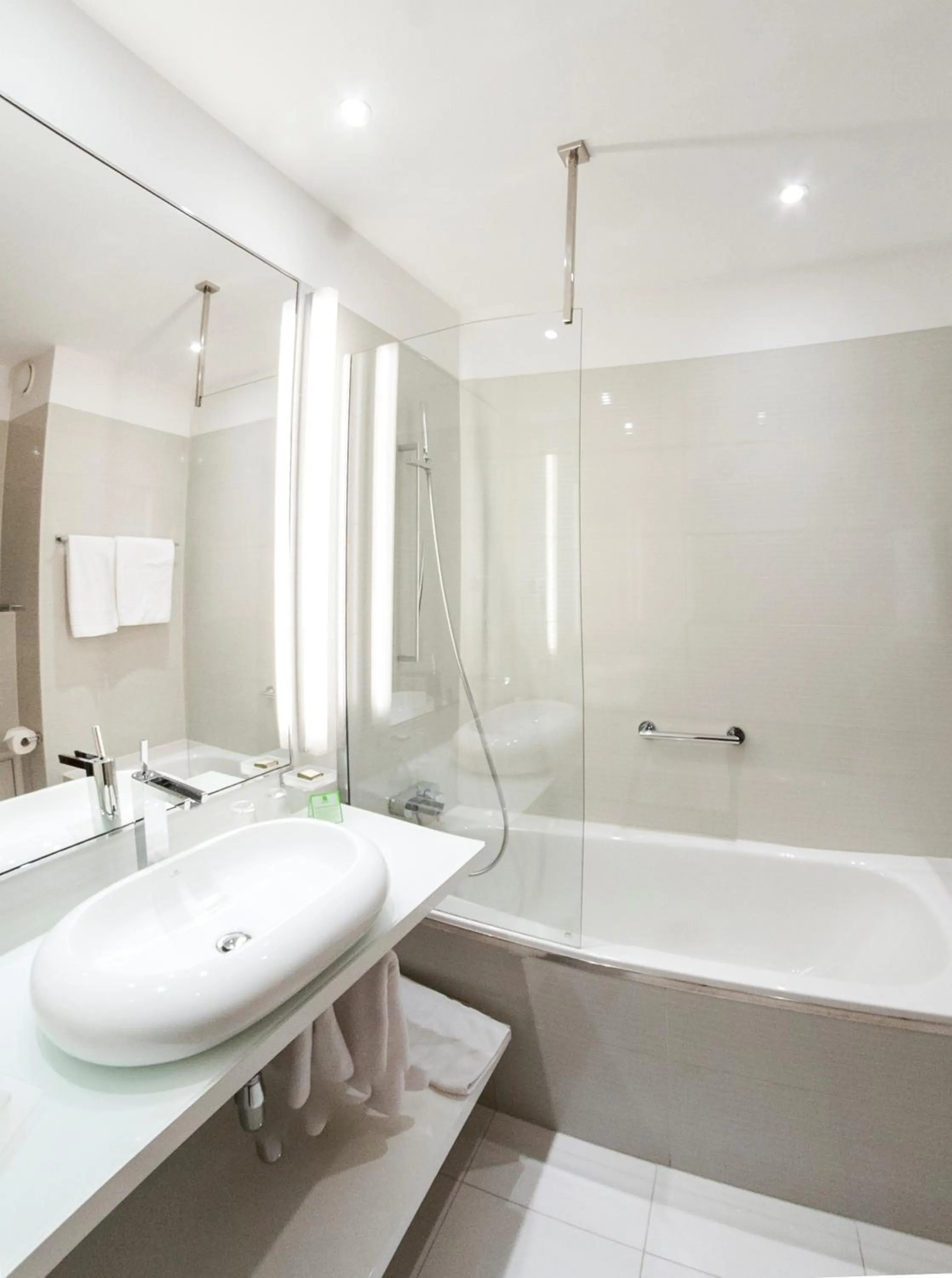 Bathroom in Qubus Hotel Bydgoszcz