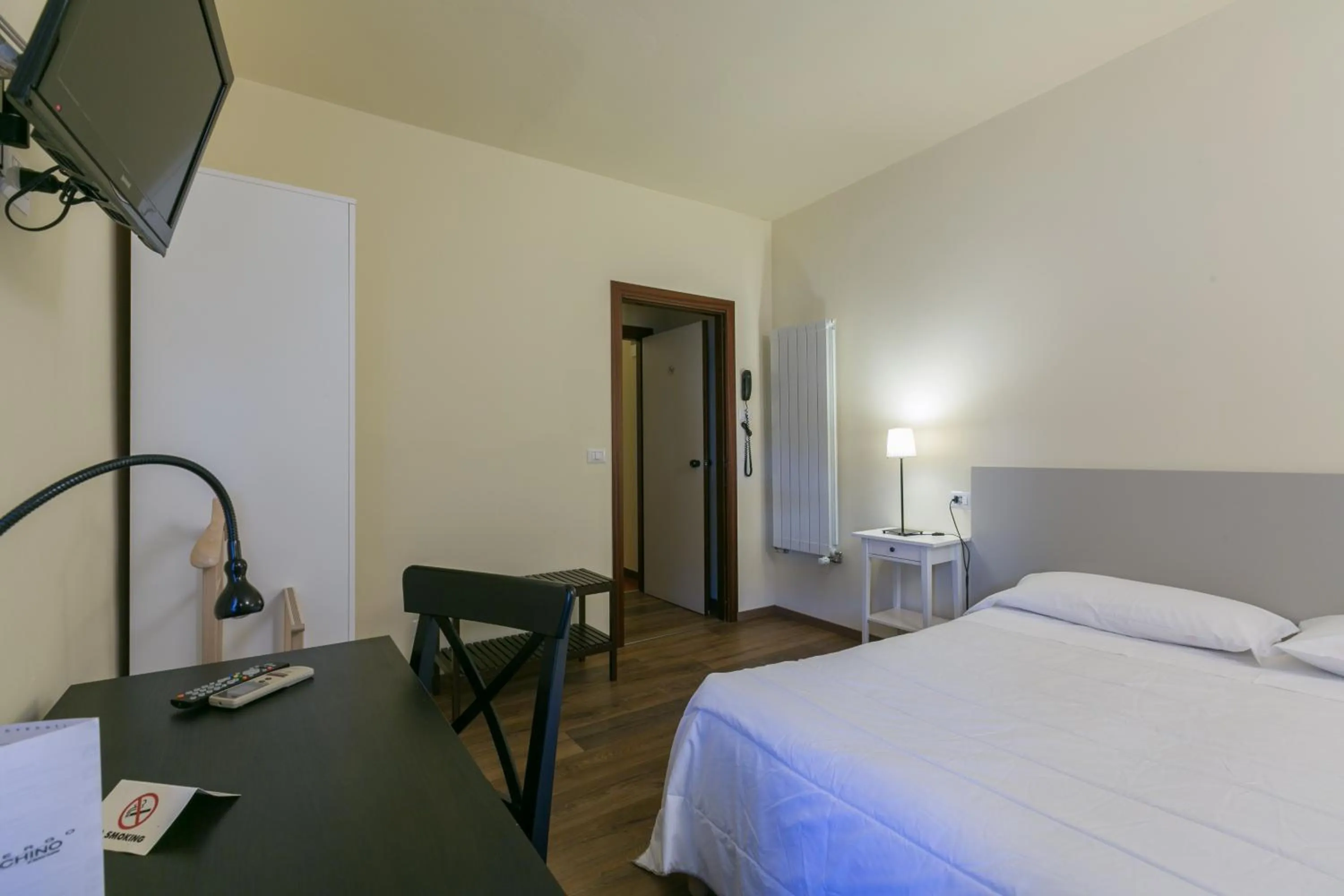 Photo of the whole room, Bed in Albergo Il Cochino