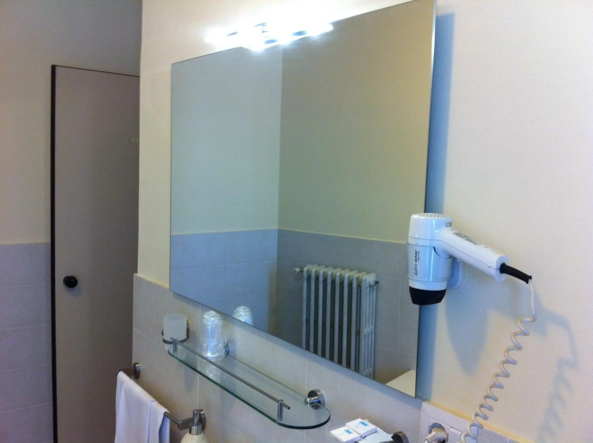 Bathroom in Albergo Il Cochino