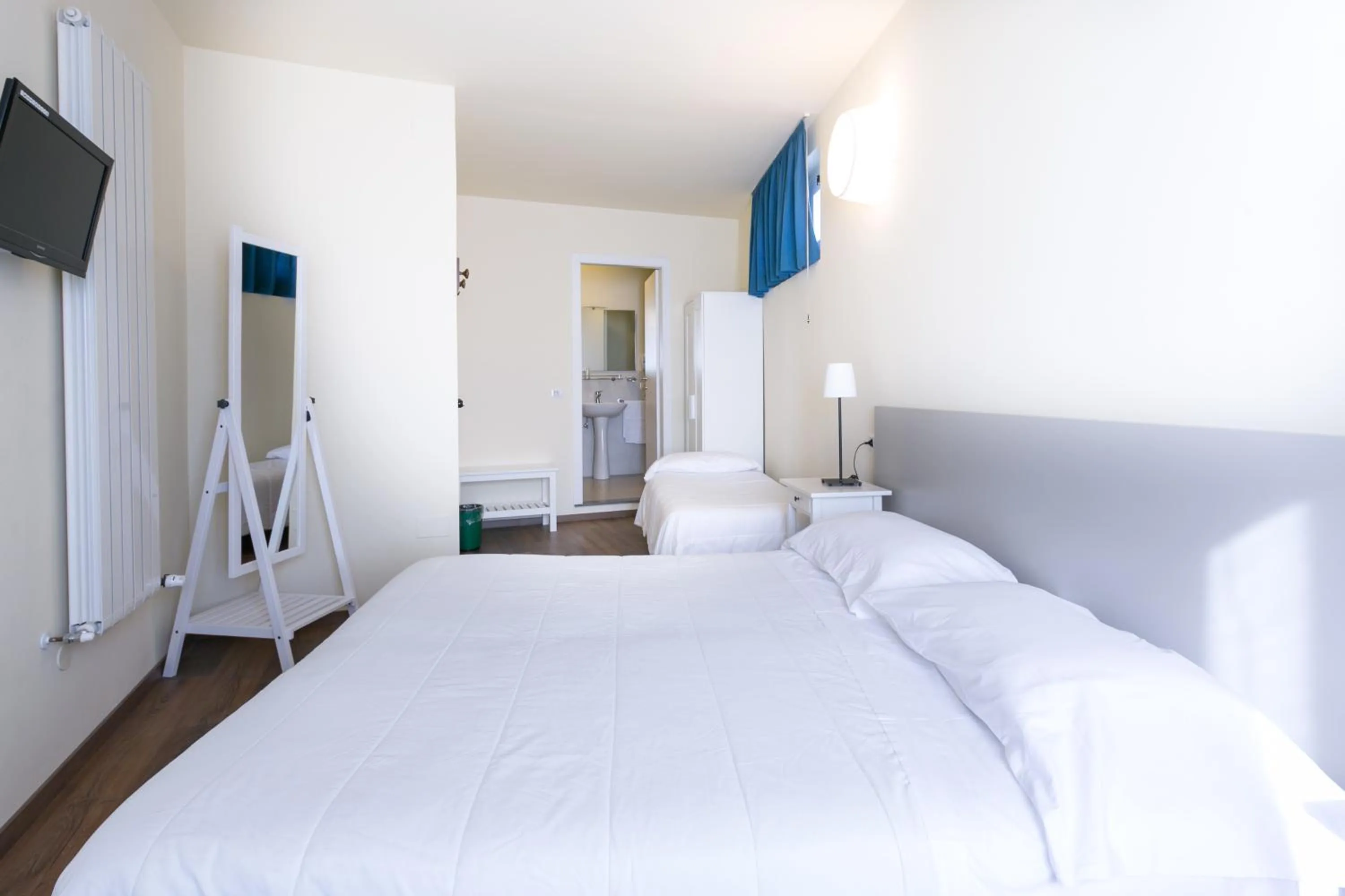 Photo of the whole room, Bed in Albergo Il Cochino