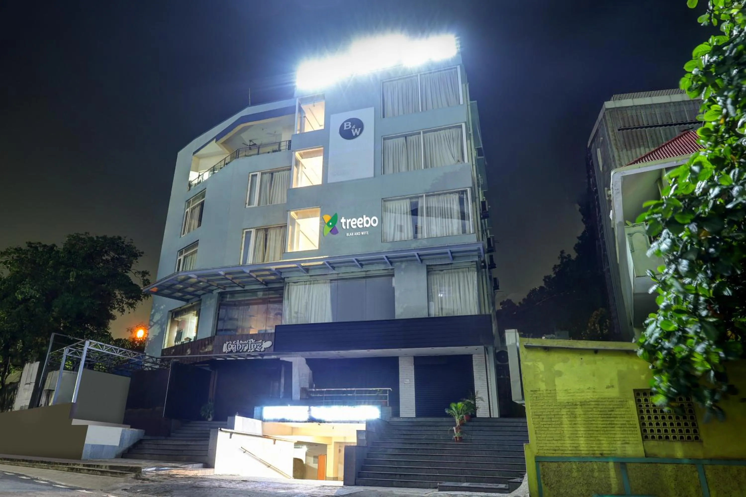 Property building in Treebo Blak & Wite Rk Beach
