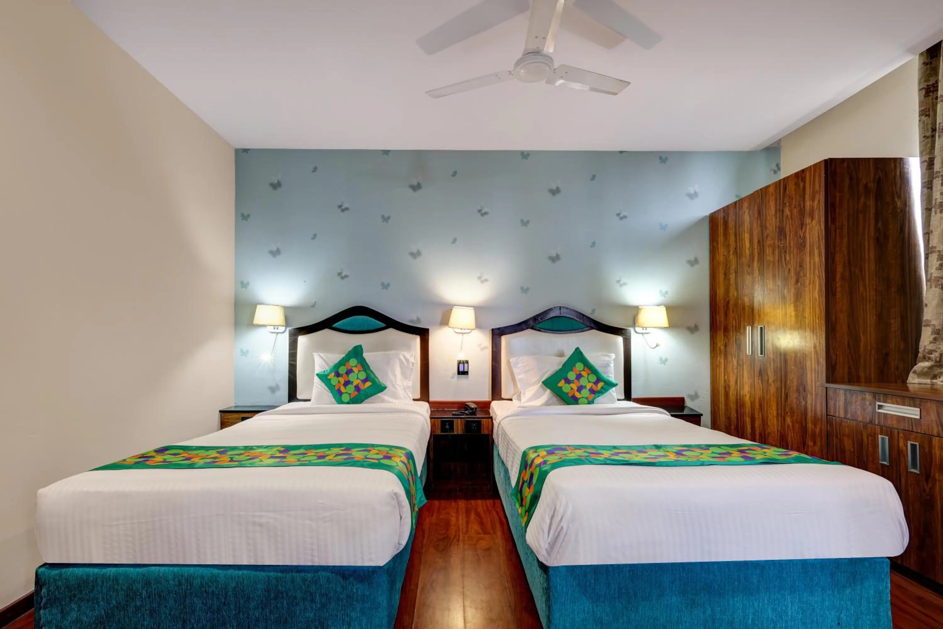 Bedroom in Treebo Blak & Wite Rk Beach