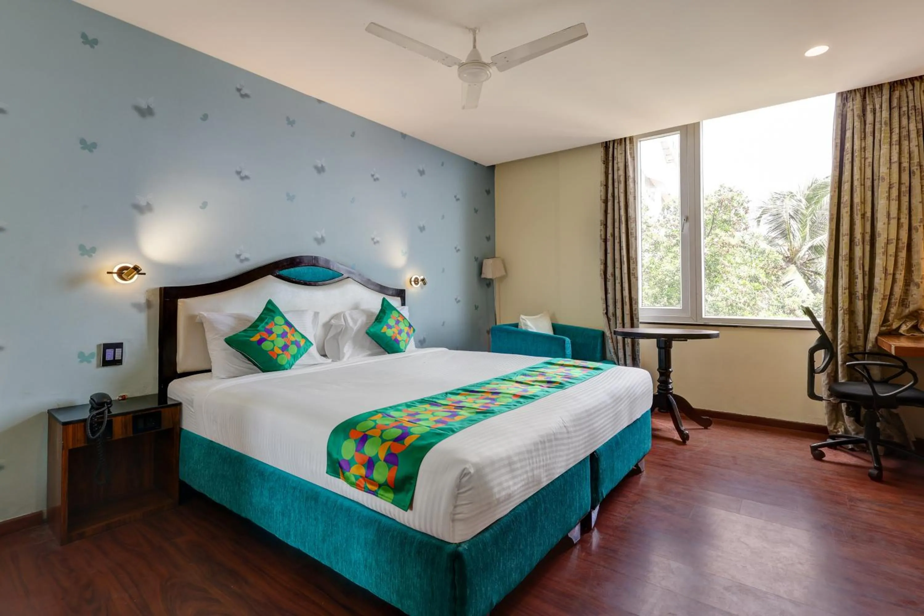 Bedroom in Treebo Blak & Wite Rk Beach