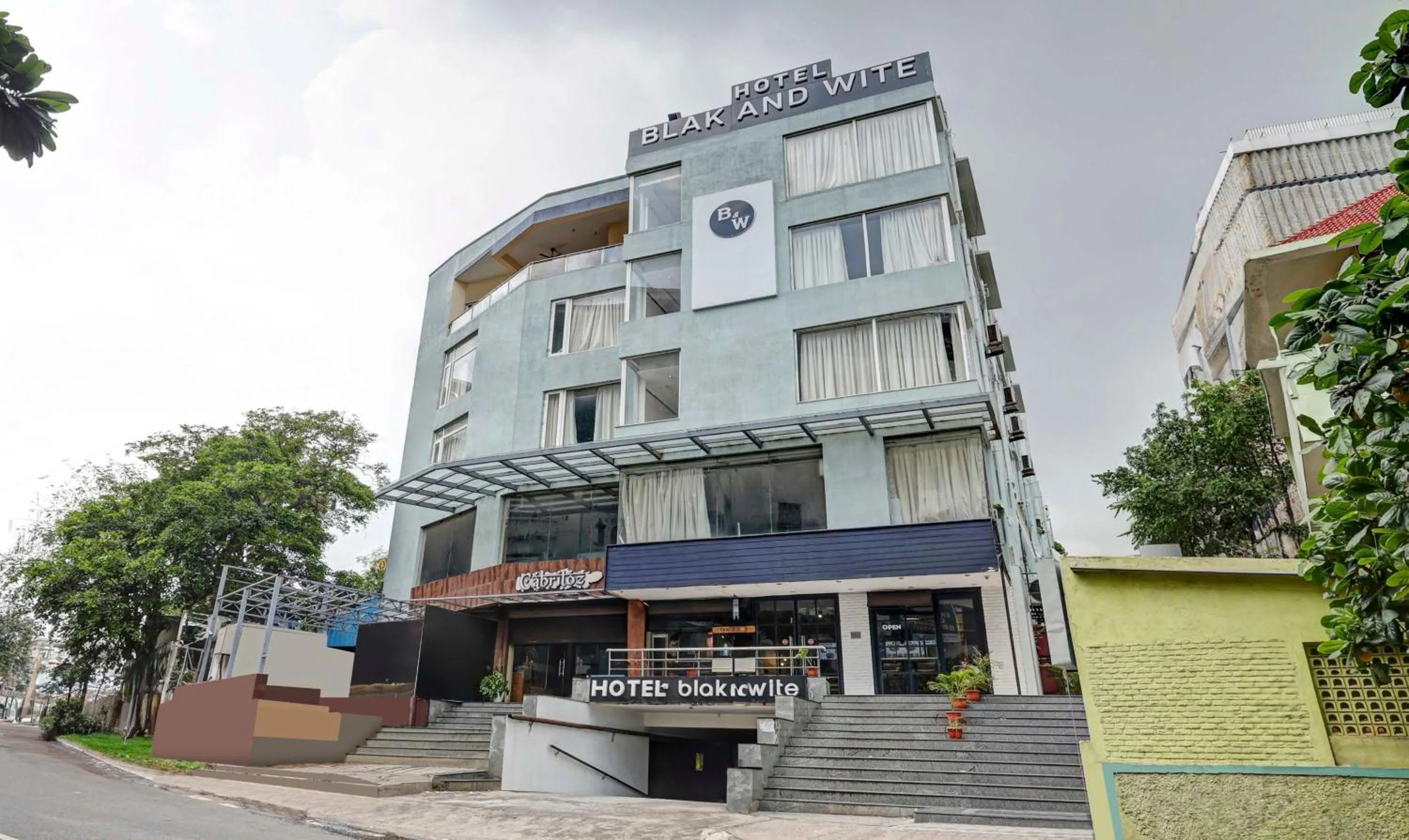 Property building in Treebo Blak & Wite Rk Beach