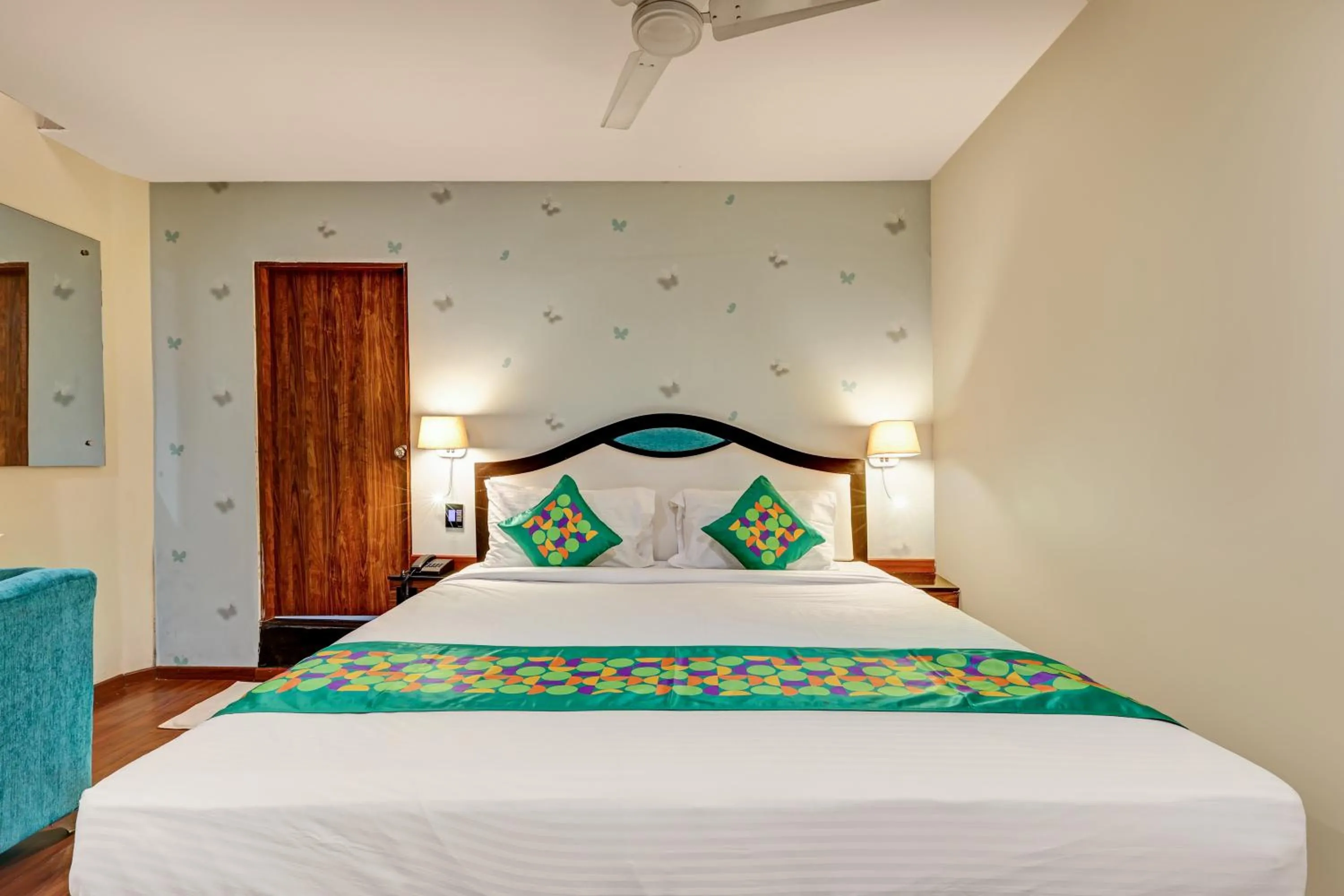 Bedroom in Treebo Blak & Wite Rk Beach