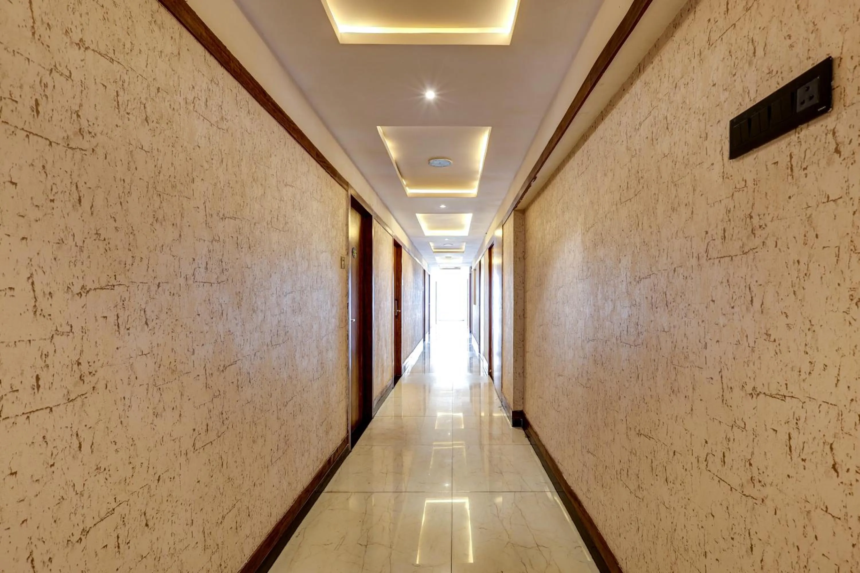 Lobby or reception in Treebo Blak & Wite Rk Beach